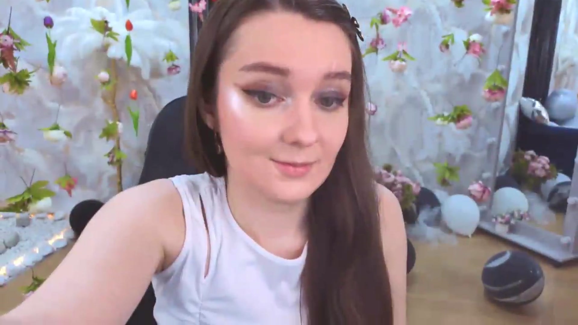 Gallery image thumbnail from Milim_Nava's myfreecams stream on, 07/19/2026, 18:53 image 17 of 20