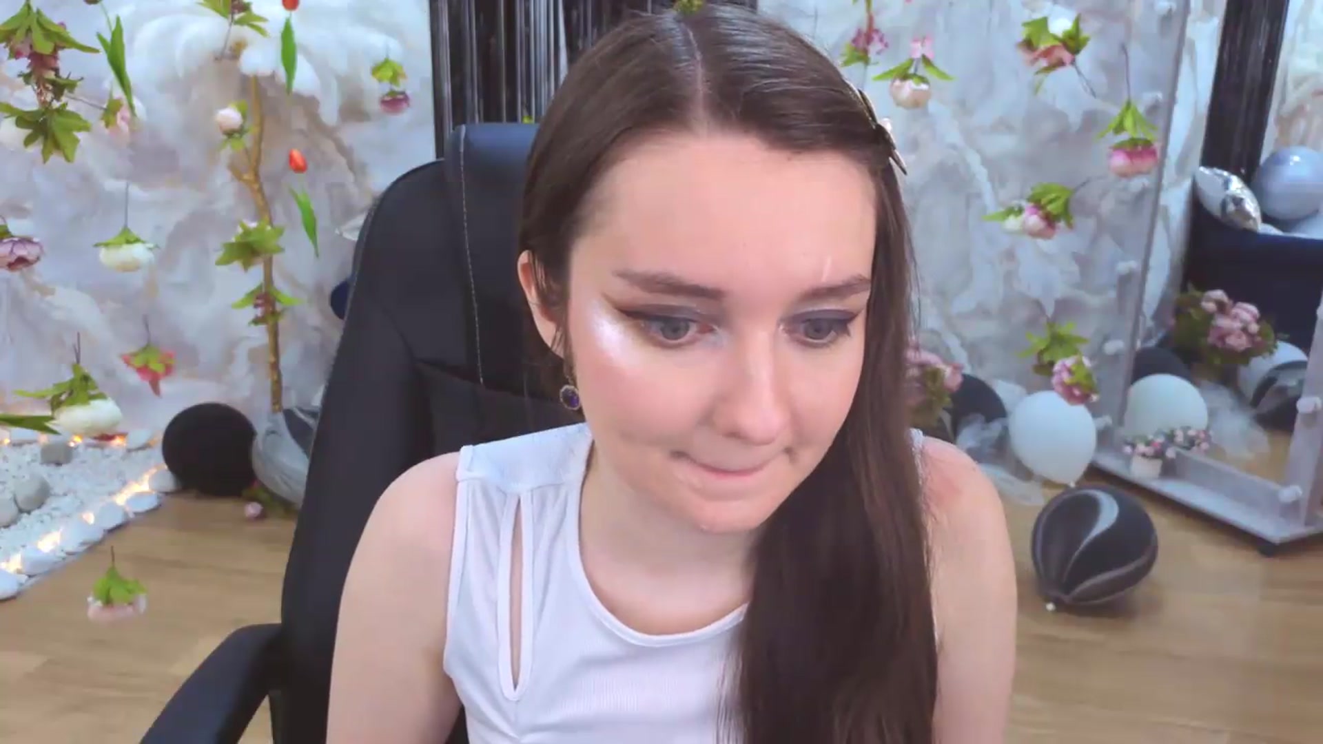 Gallery image thumbnail from Milim_Nava's myfreecams stream on, 07/19/2026, 18:53 image 8 of 20