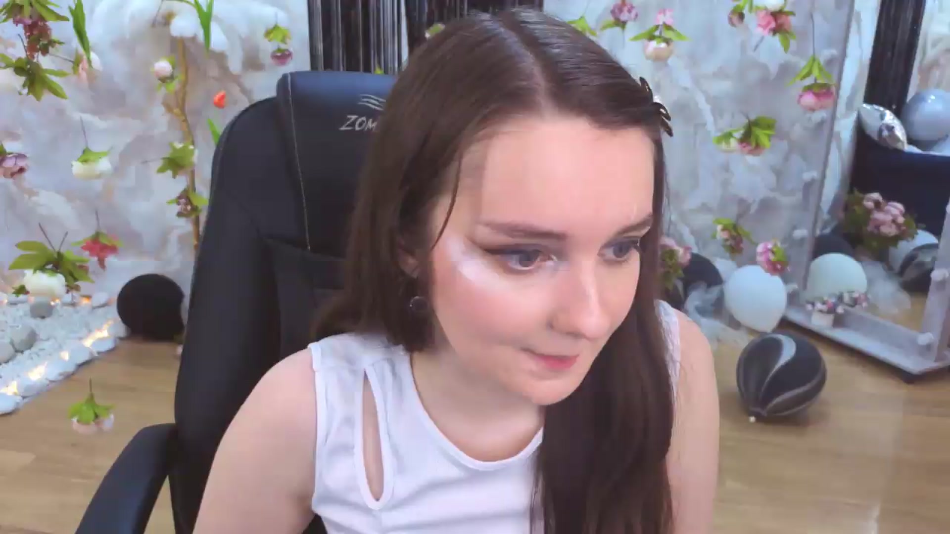 Gallery image thumbnail from Milim_Nava's myfreecams stream on, 07/19/2026, 18:53 image 1 of 20
