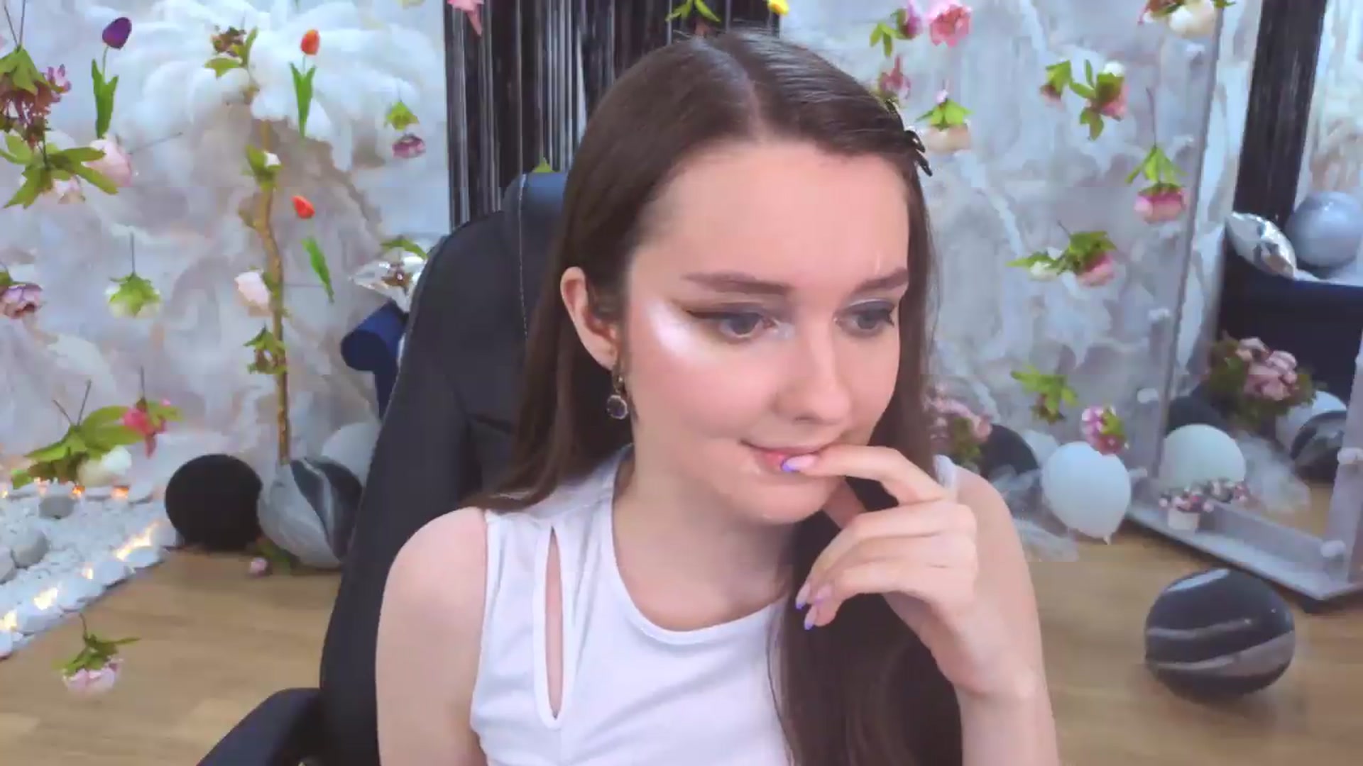 Gallery image thumbnail from Milim_Nava's myfreecams stream on, 07/19/2026, 18:53 image 14 of 20
