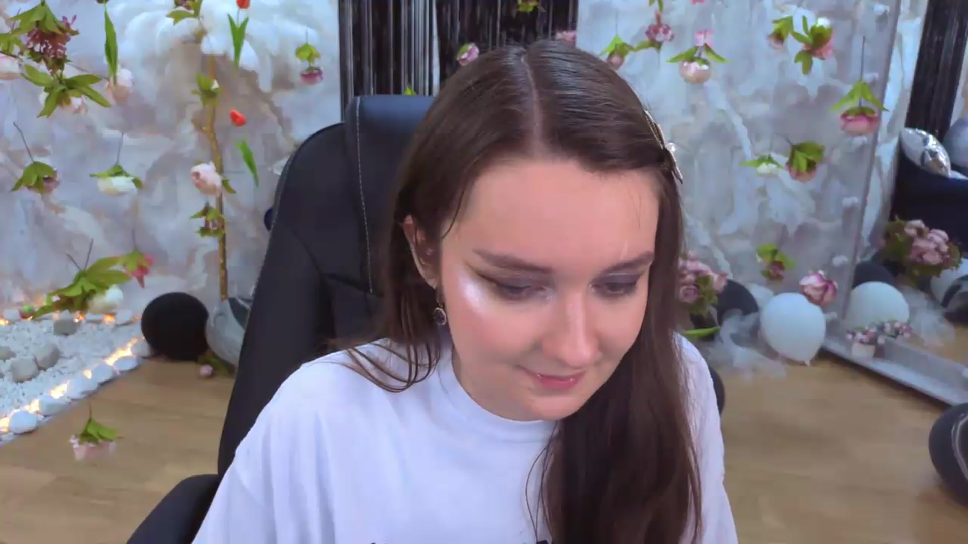 Gallery image thumbnail from Milim_Nava's myfreecams stream on, 07/19/2026, 21:31 image 9 of 20