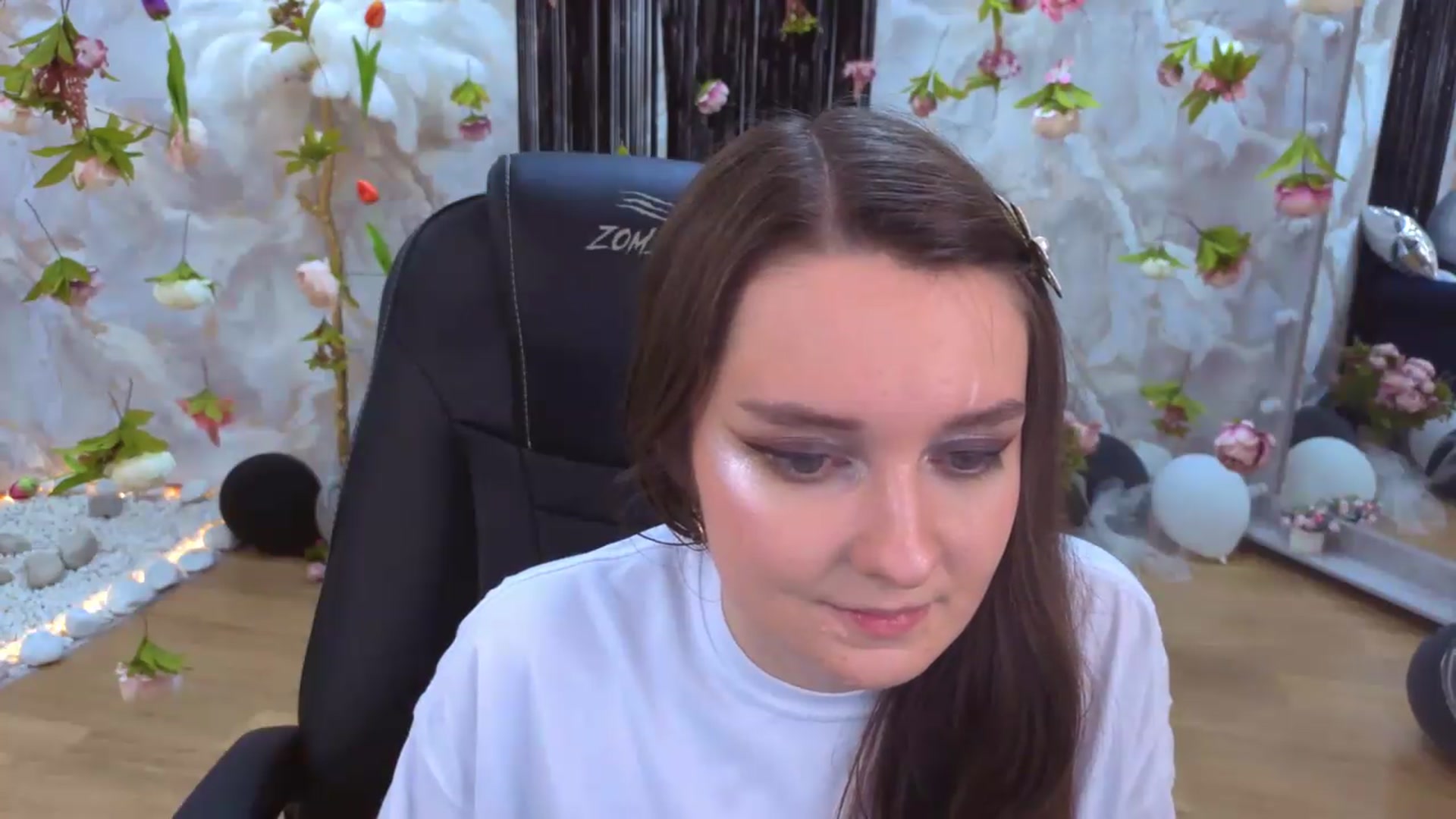 Gallery image thumbnail from Milim_Nava's myfreecams stream on, 07/19/2026, 21:31 image 3 of 20