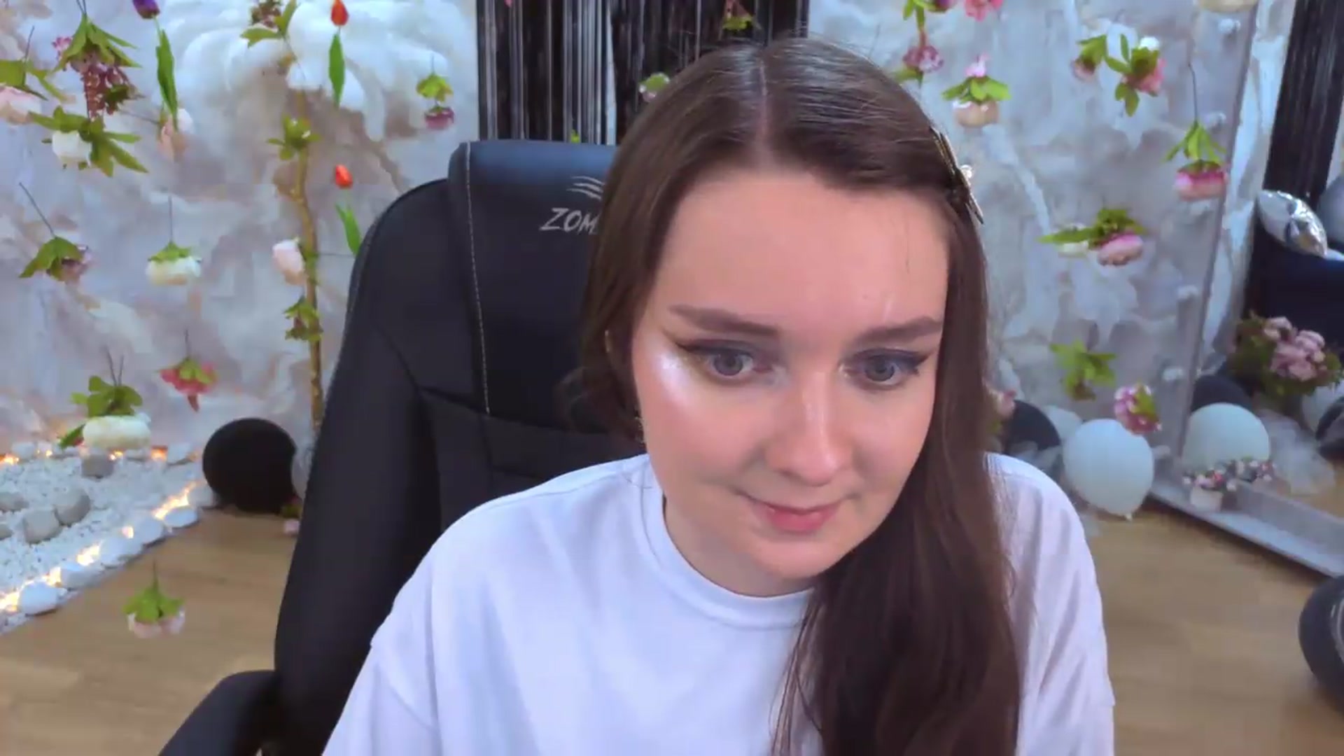 Gallery image thumbnail from Milim_Nava's myfreecams stream on, 07/19/2026, 21:31 image 2 of 20