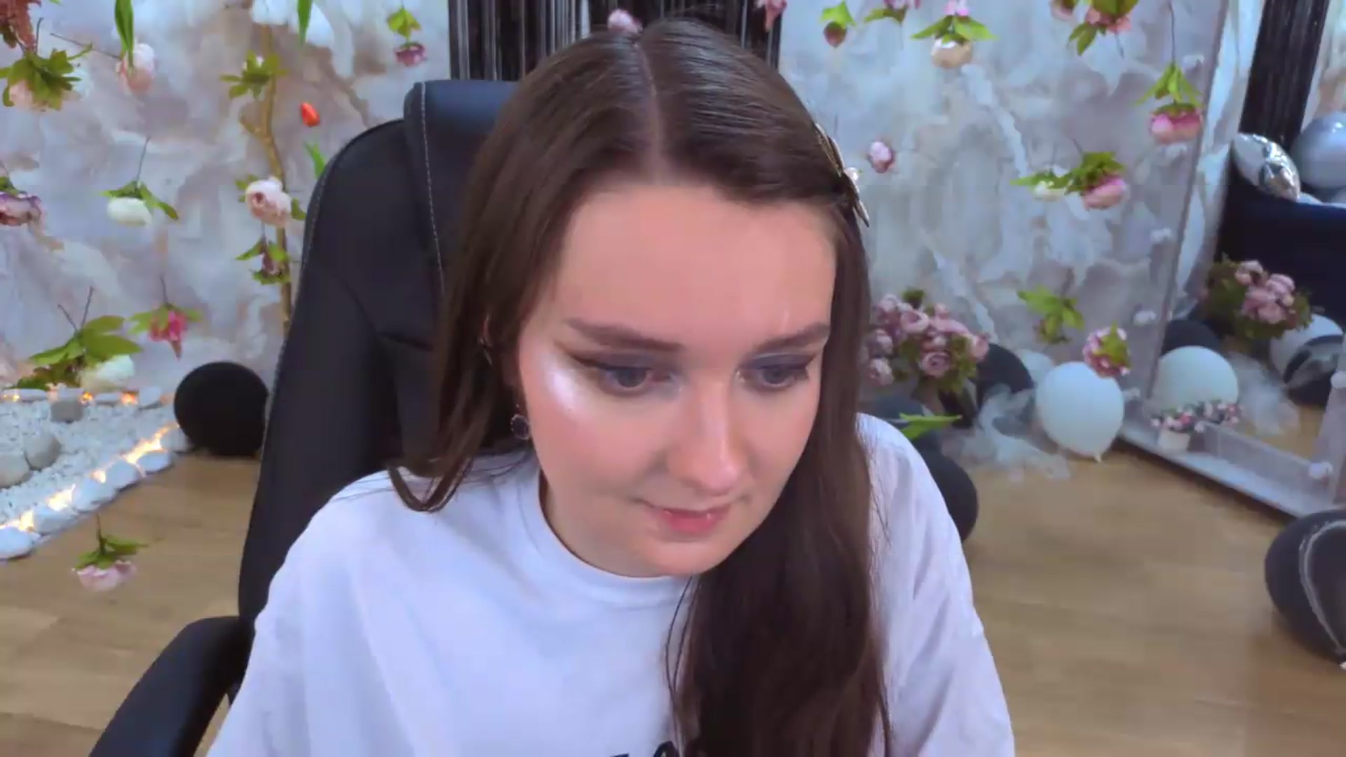 Gallery image thumbnail from Milim_Nava's myfreecams stream on, 07/19/2026, 21:31 image 18 of 20