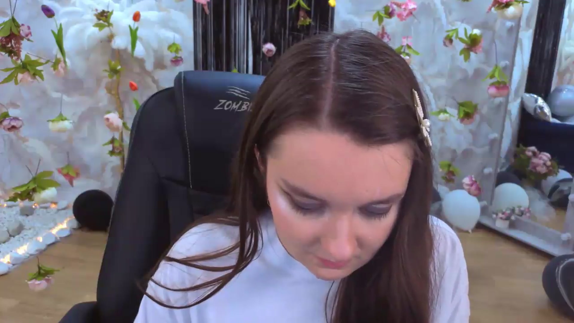 Gallery image thumbnail from Milim_Nava's myfreecams stream on, 07/19/2026, 21:31 image 17 of 20