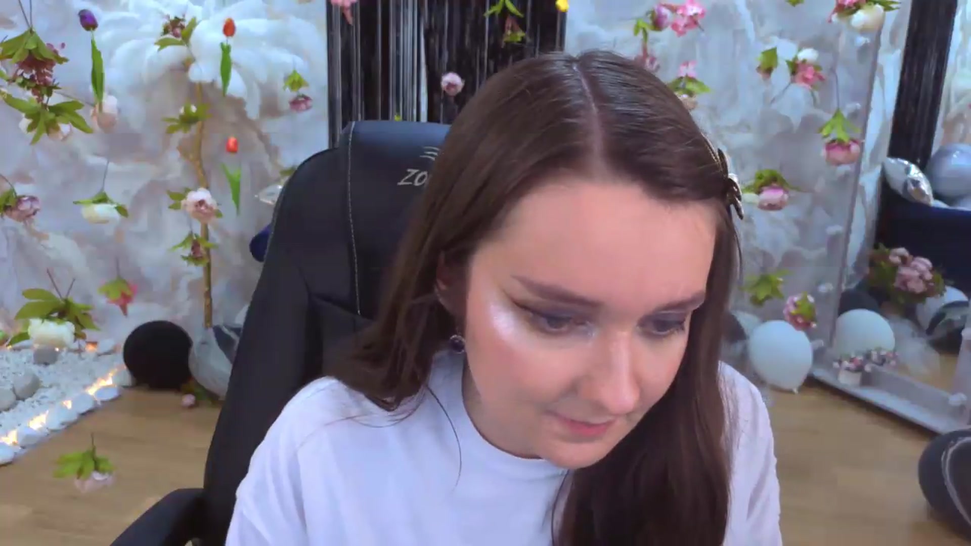 Gallery image thumbnail from Milim_Nava's myfreecams stream on, 07/19/2026, 21:31 image 14 of 20