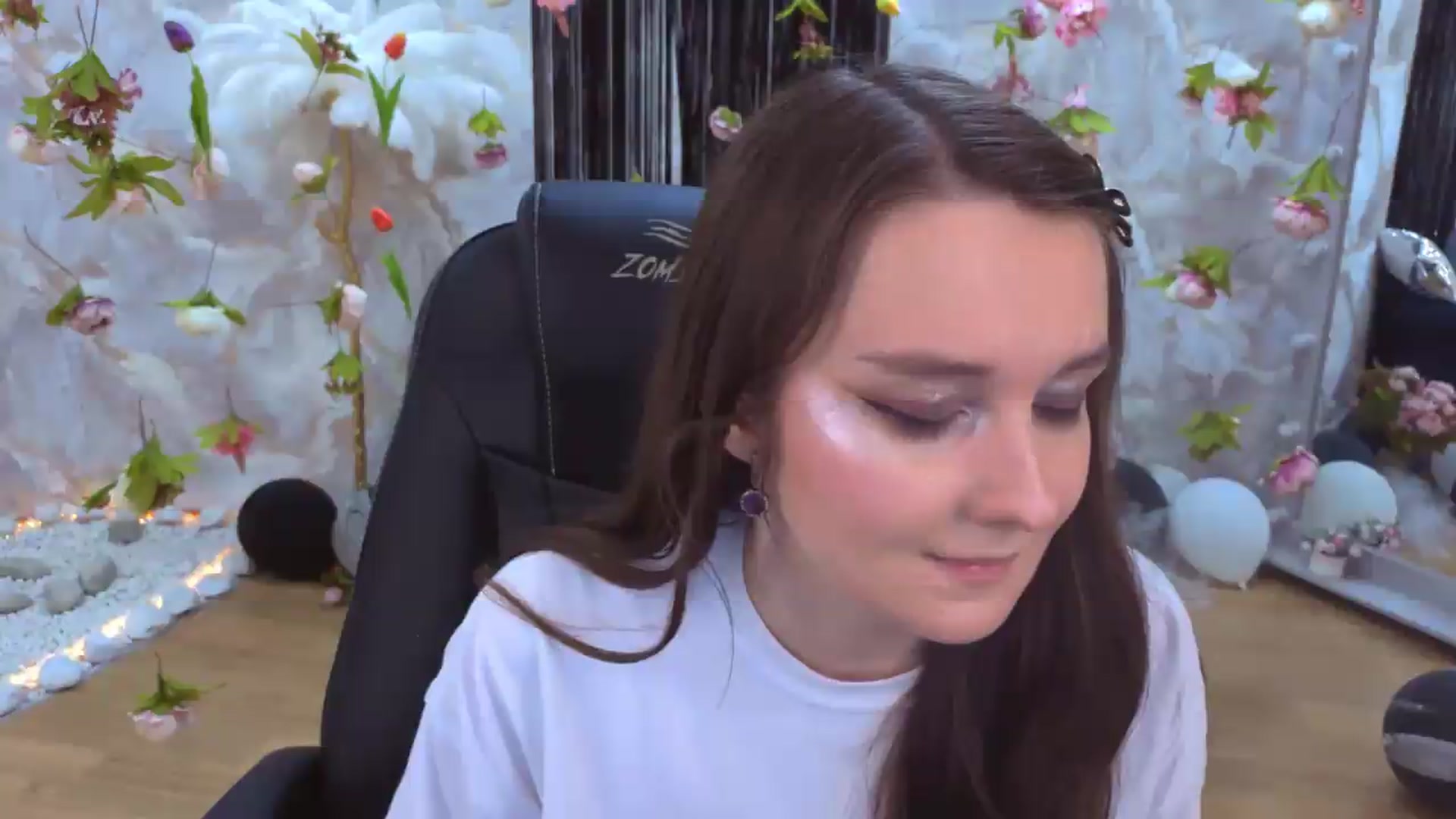 Gallery image thumbnail from Milim_Nava's myfreecams stream on, 07/19/2026, 22:54 image 9 of 20
