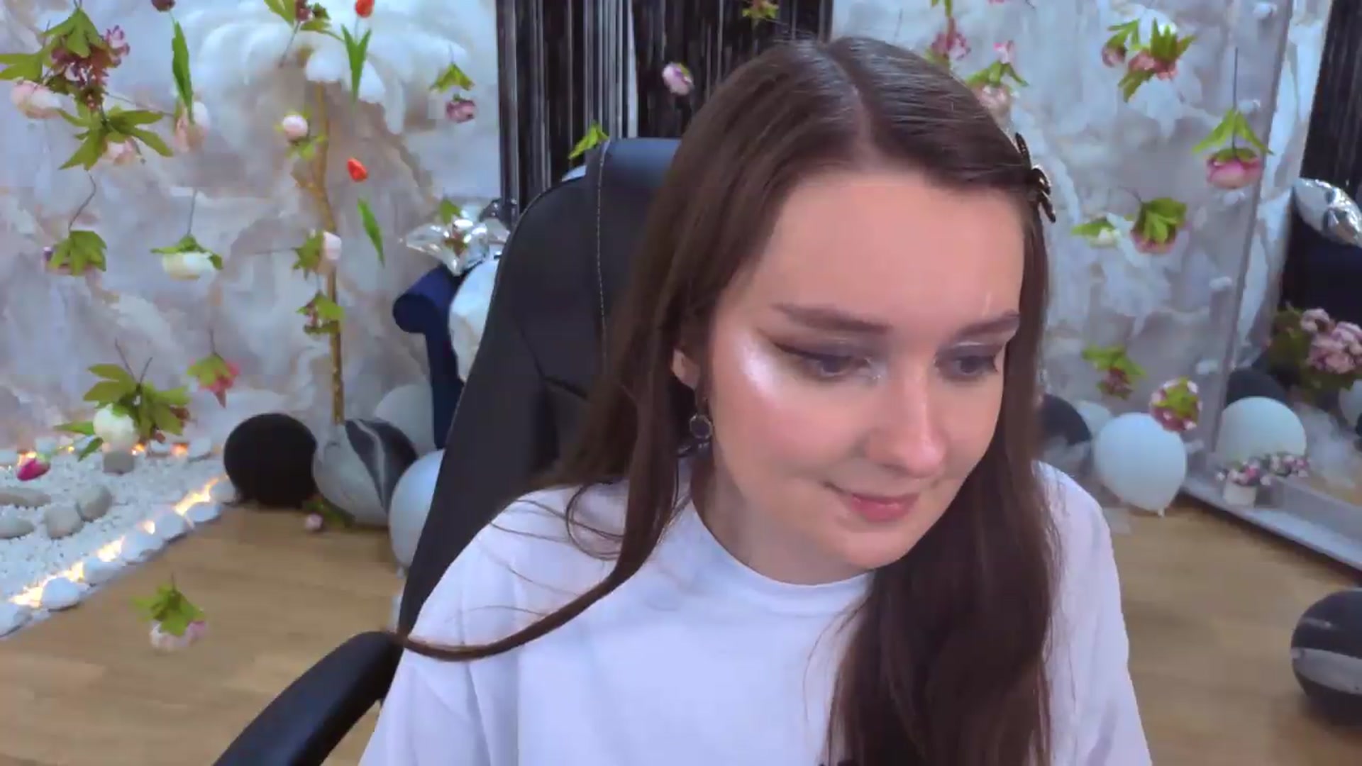 Gallery image thumbnail from Milim_Nava's myfreecams stream on, 07/19/2026, 22:54 image 6 of 20