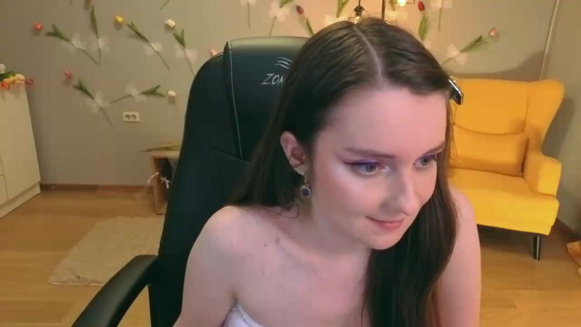Gallery image thumbnail from Milim_Nava's myfreecams stream on, 07/21/2026, 06:43 image 7 of 20