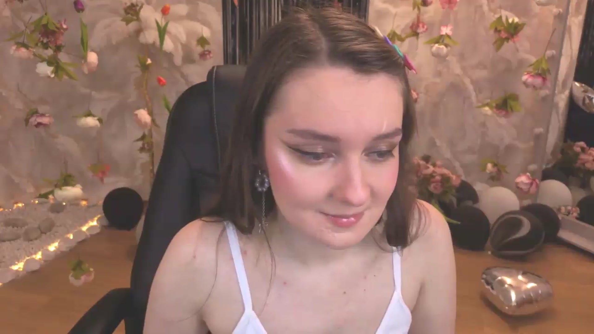 Gallery image thumbnail from Milim_Nava's myfreecams stream on, 07/23/2026, 18:27 image 7 of 20