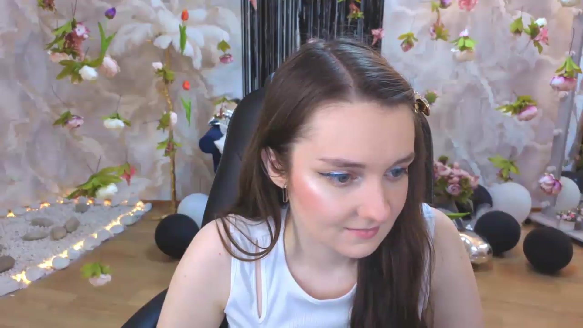 Gallery image thumbnail from Milim_Nava's myfreecams stream on, 07/28/2026, 19:27 image 5 of 20