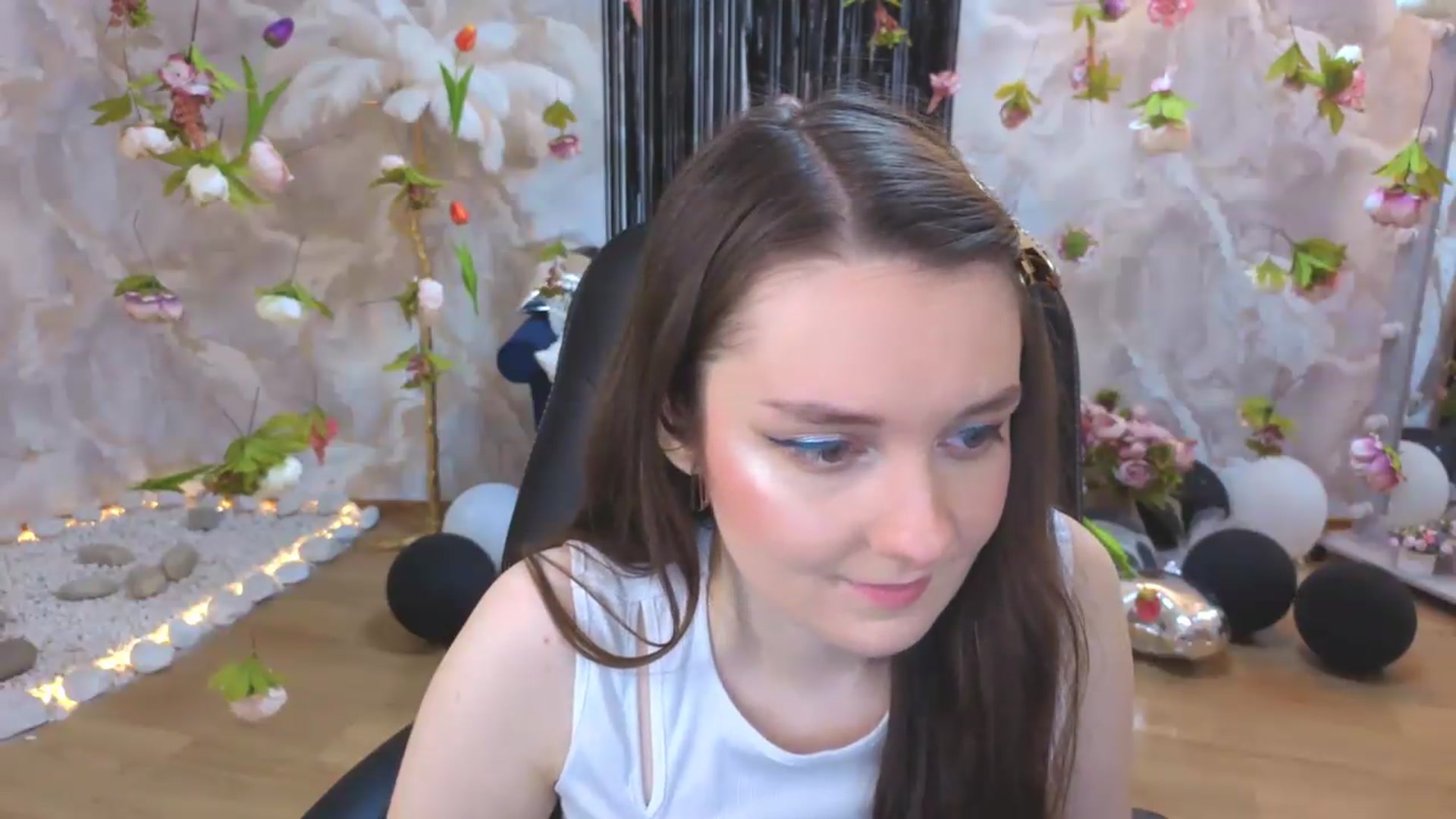 Gallery image thumbnail from Milim_Nava's myfreecams stream on, 07/28/2026, 19:27 image 7 of 20