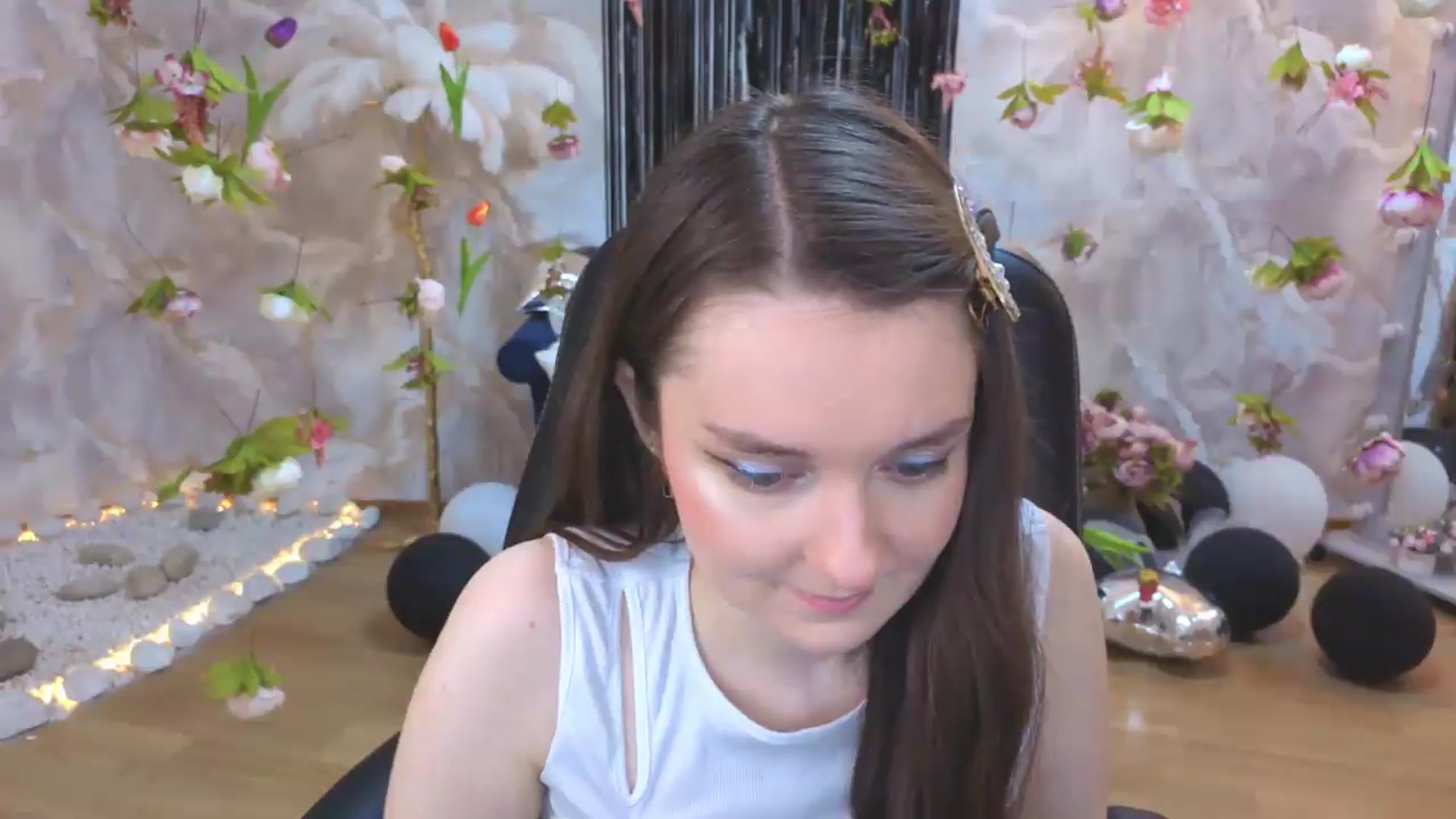 Gallery image thumbnail from Milim_Nava's myfreecams stream on, 07/28/2026, 19:27 image 9 of 20