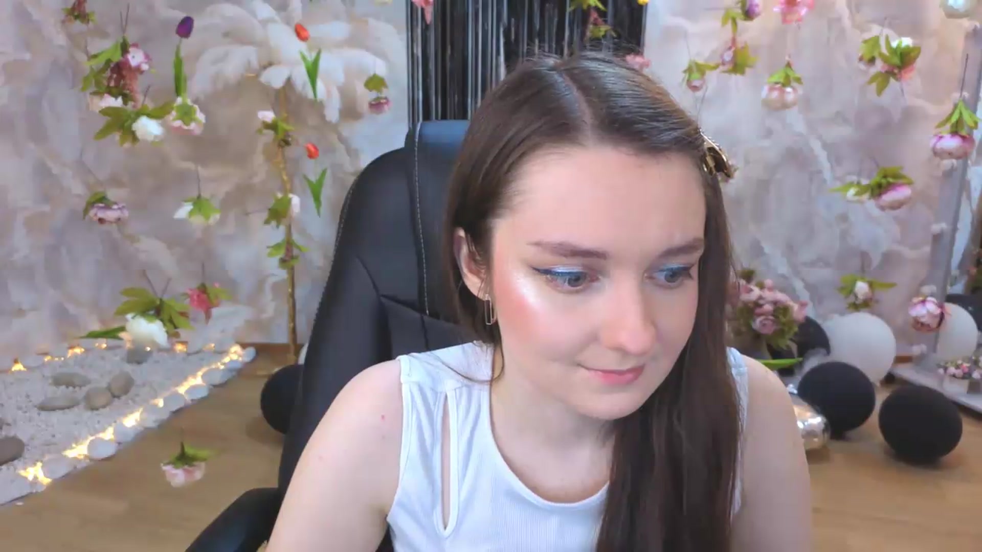 Gallery image thumbnail from Milim_Nava's myfreecams stream on, 07/28/2026, 19:27 image 16 of 20