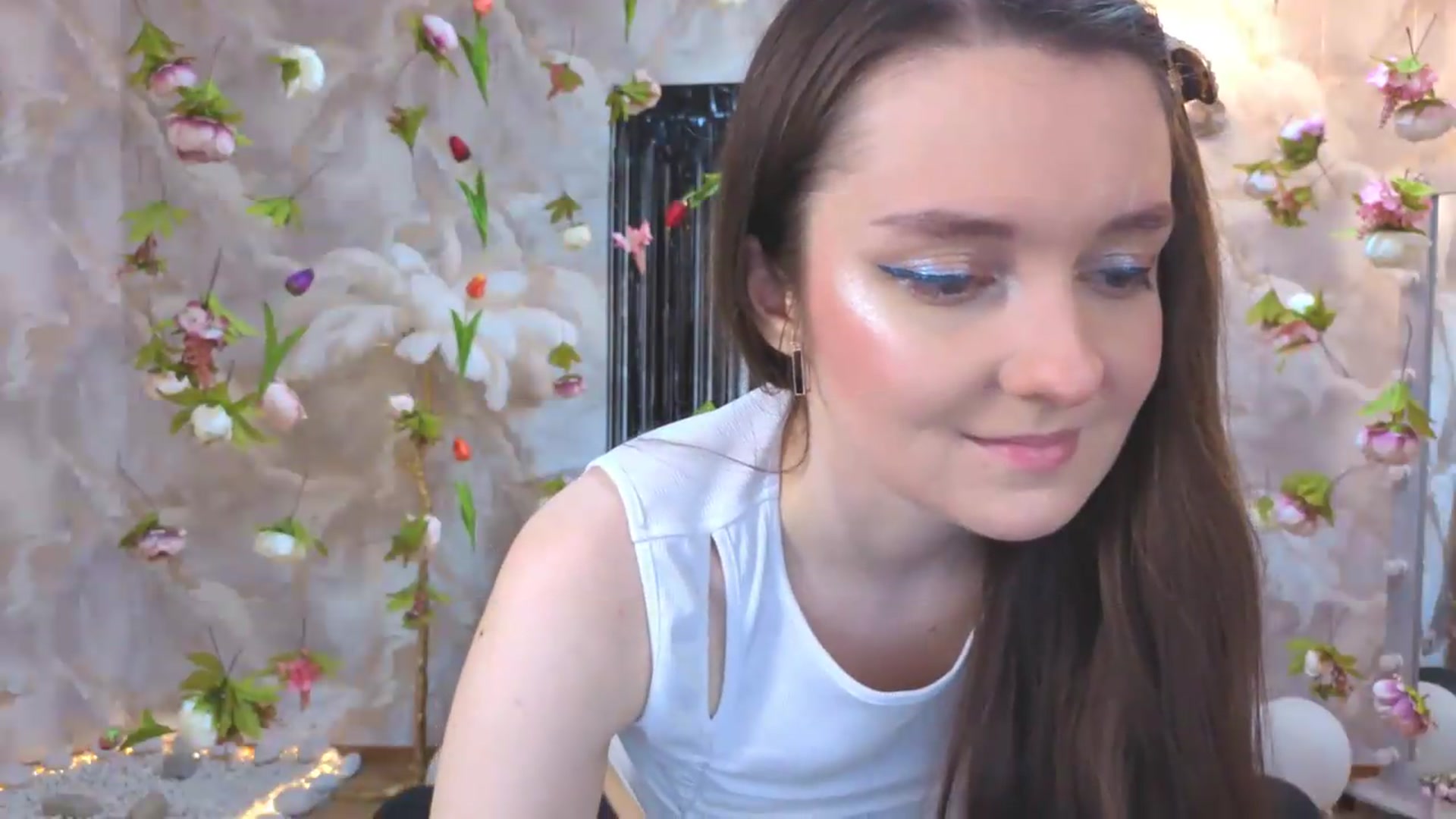 Gallery image thumbnail from Milim_Nava's myfreecams stream on, 07/28/2026, 19:27 image 13 of 20