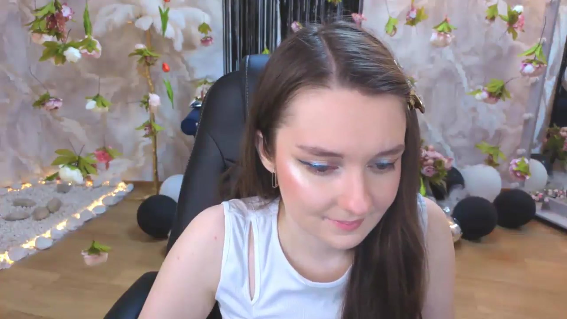 Gallery image thumbnail from Milim_Nava's myfreecams stream on, 07/28/2026, 21:49 image 3 of 20