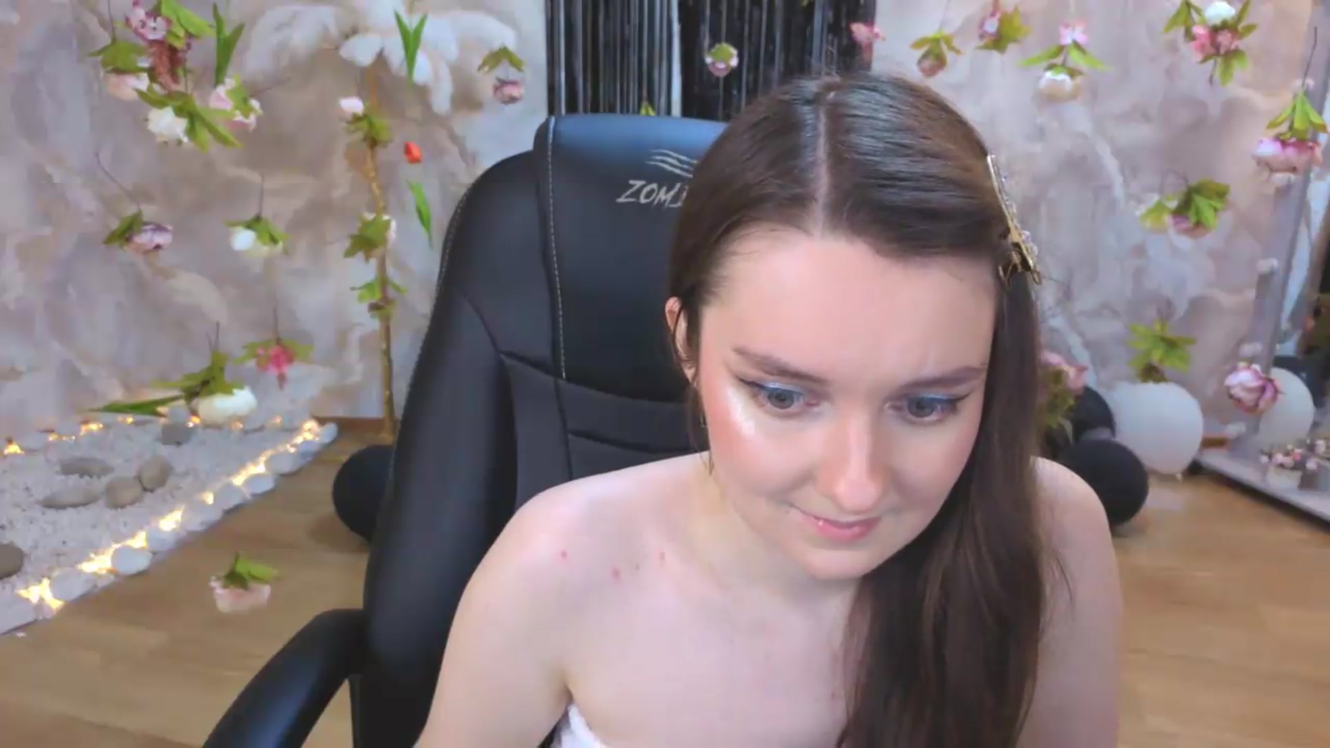 Gallery image thumbnail from Milim_Nava's myfreecams stream on, 07/28/2026, 23:17 image 15 of 20