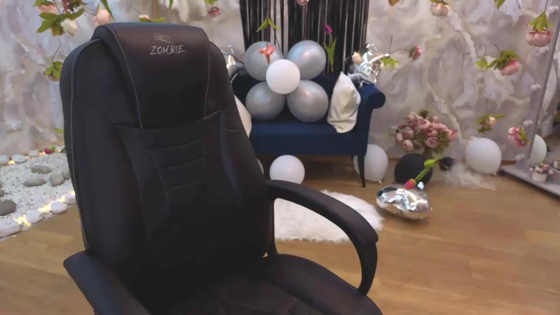 Gallery image thumbnail from Milim_Nava's myfreecams stream on, 08/06/2026, 11:26 image 1 of 20