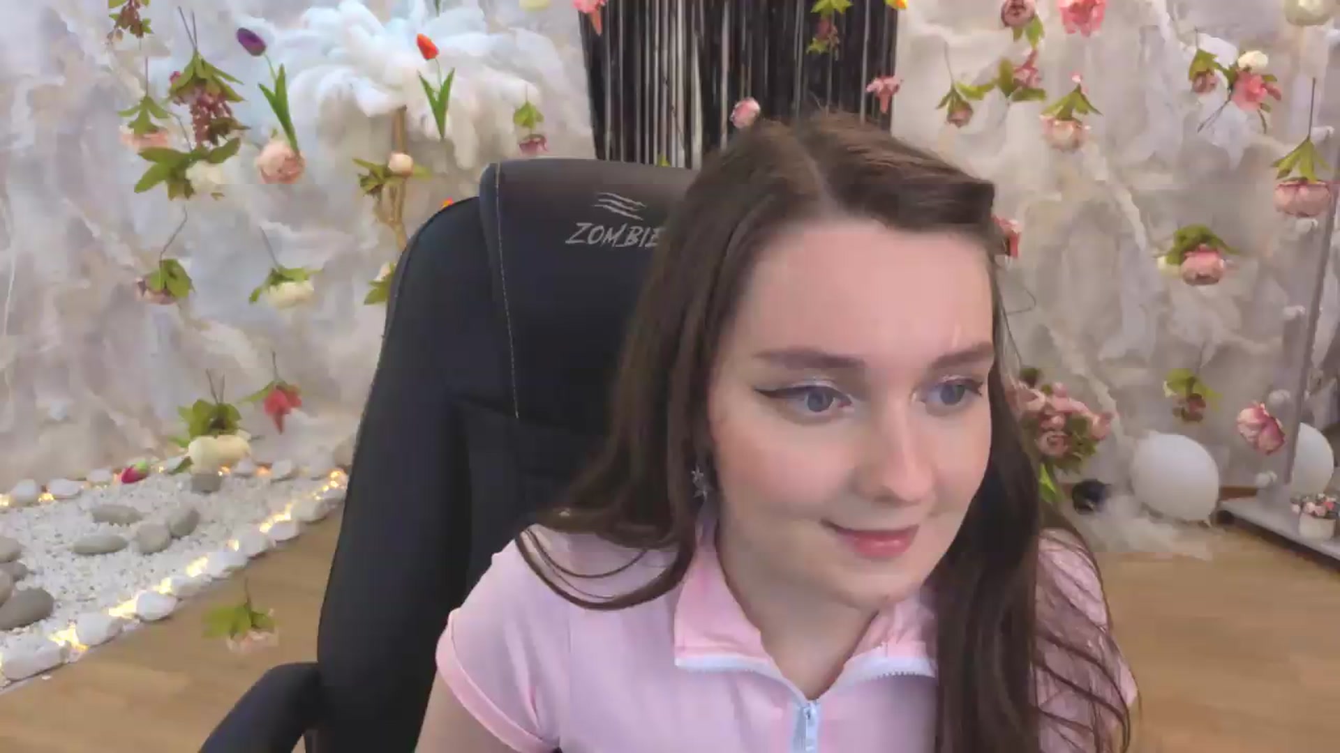 Gallery image thumbnail from Milim_Nava's myfreecams stream on, 08/06/2026, 13:14 image 9 of 20