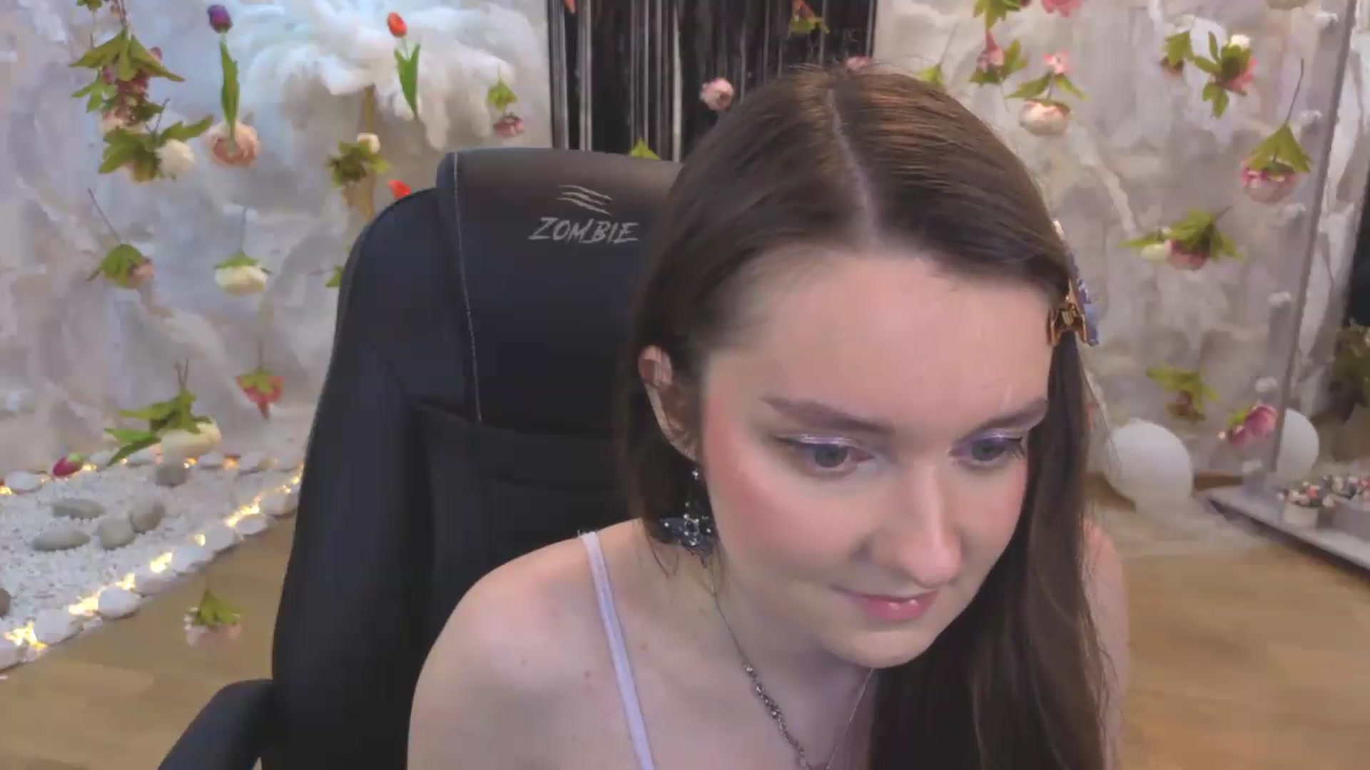 Gallery image thumbnail from Milim_Nava's myfreecams stream on, 08/08/2026, 22:56 image 9 of 20