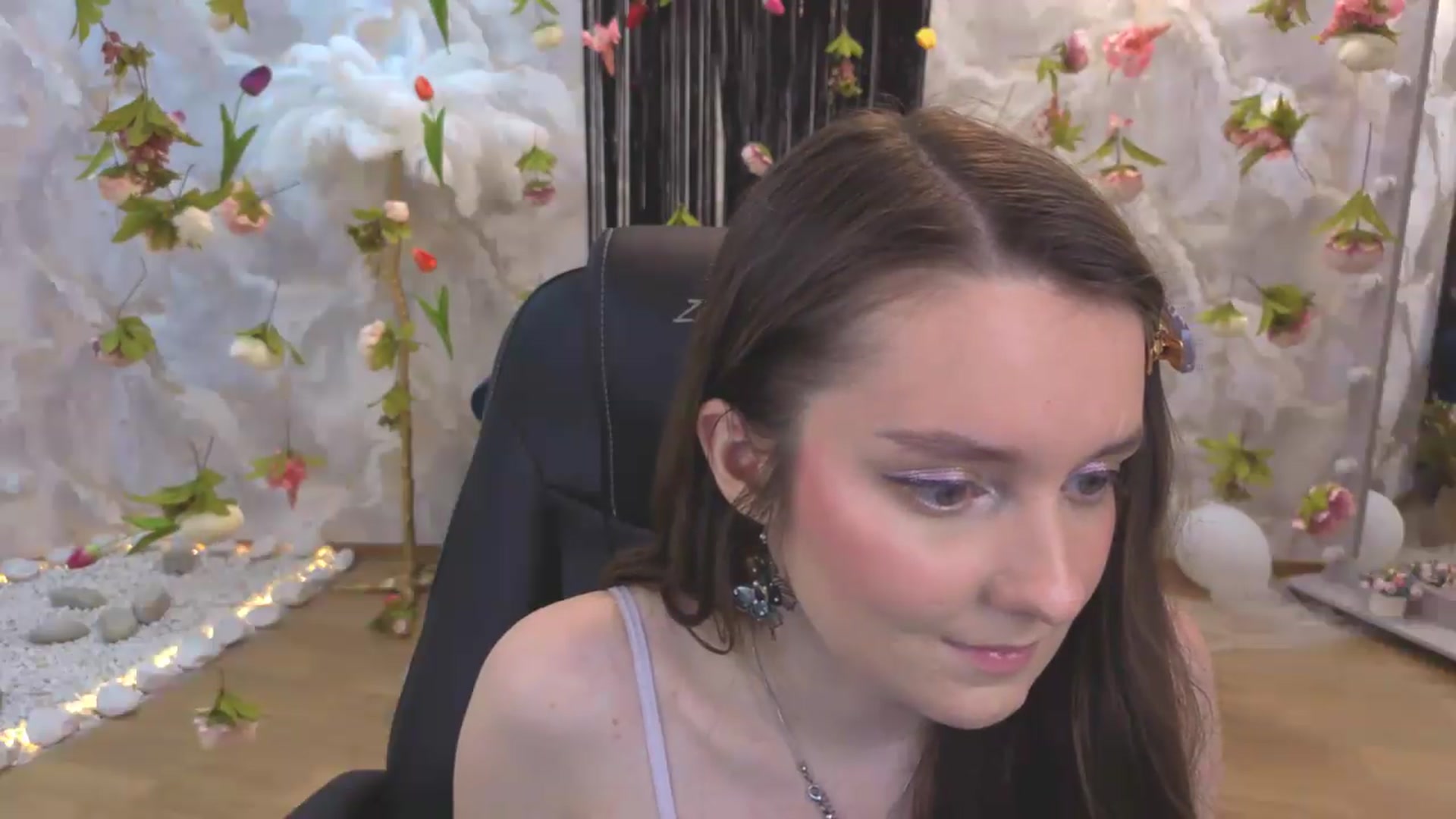 Gallery image thumbnail from Milim_Nava's myfreecams stream on, 08/08/2026, 22:56 image 18 of 20