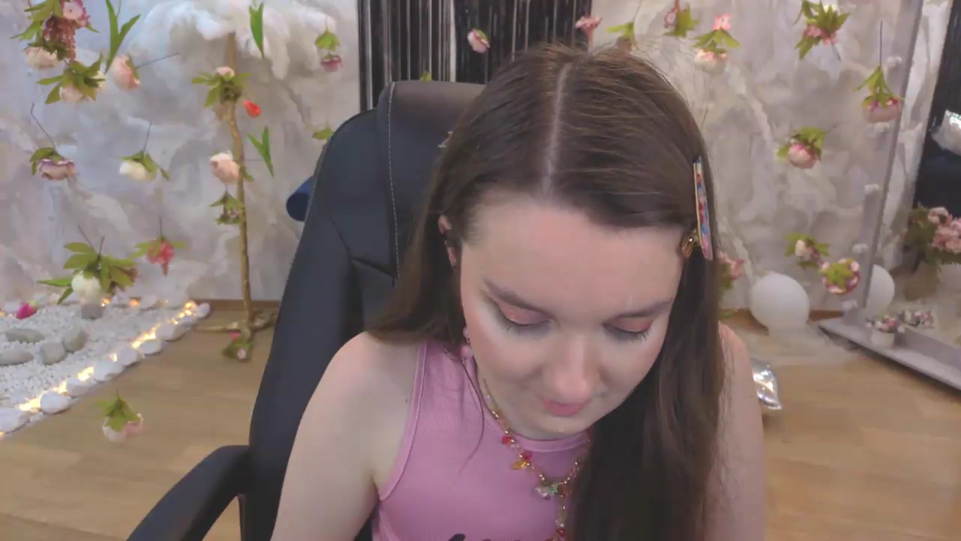 Gallery image thumbnail from Milim_Nava's myfreecams stream on, 08/10/2026, 23:41 image 19 of 20