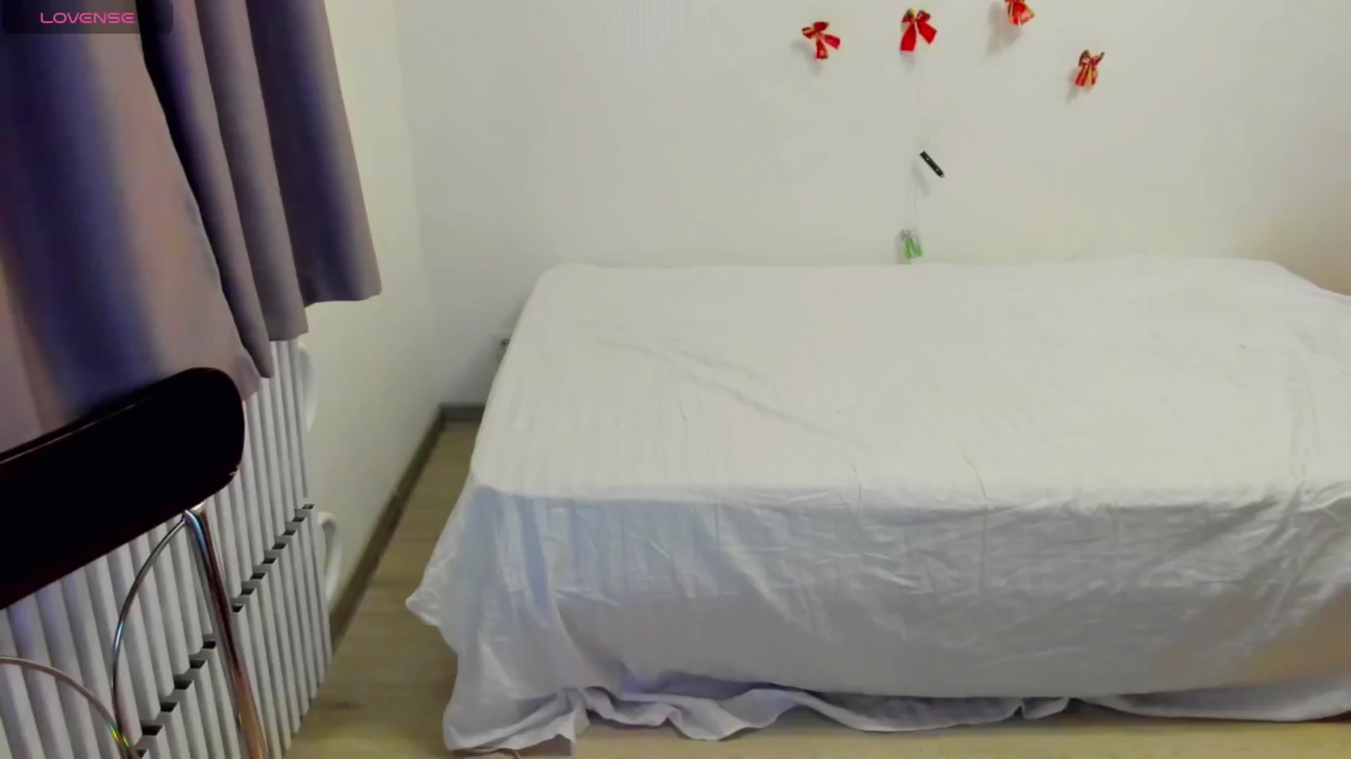 Gallery image thumbnail from Milisakitty99's myfreecams stream on, 12/25/2024, 20:27 image 1 of 20