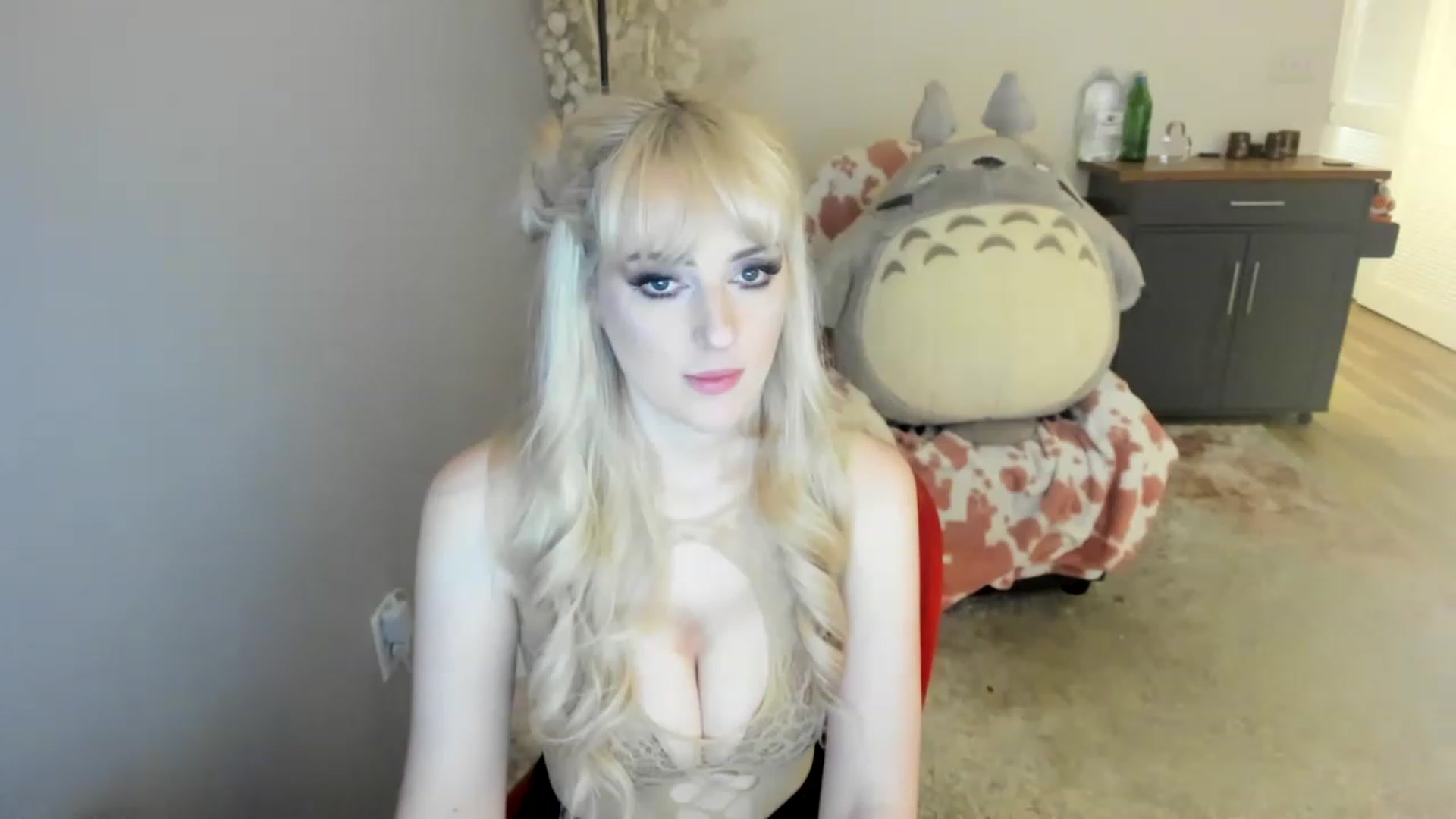 Gallery image thumbnail from MilkCuckDomme's myfreecams stream on, 06/15/2023, 02:28 image 8 of 20