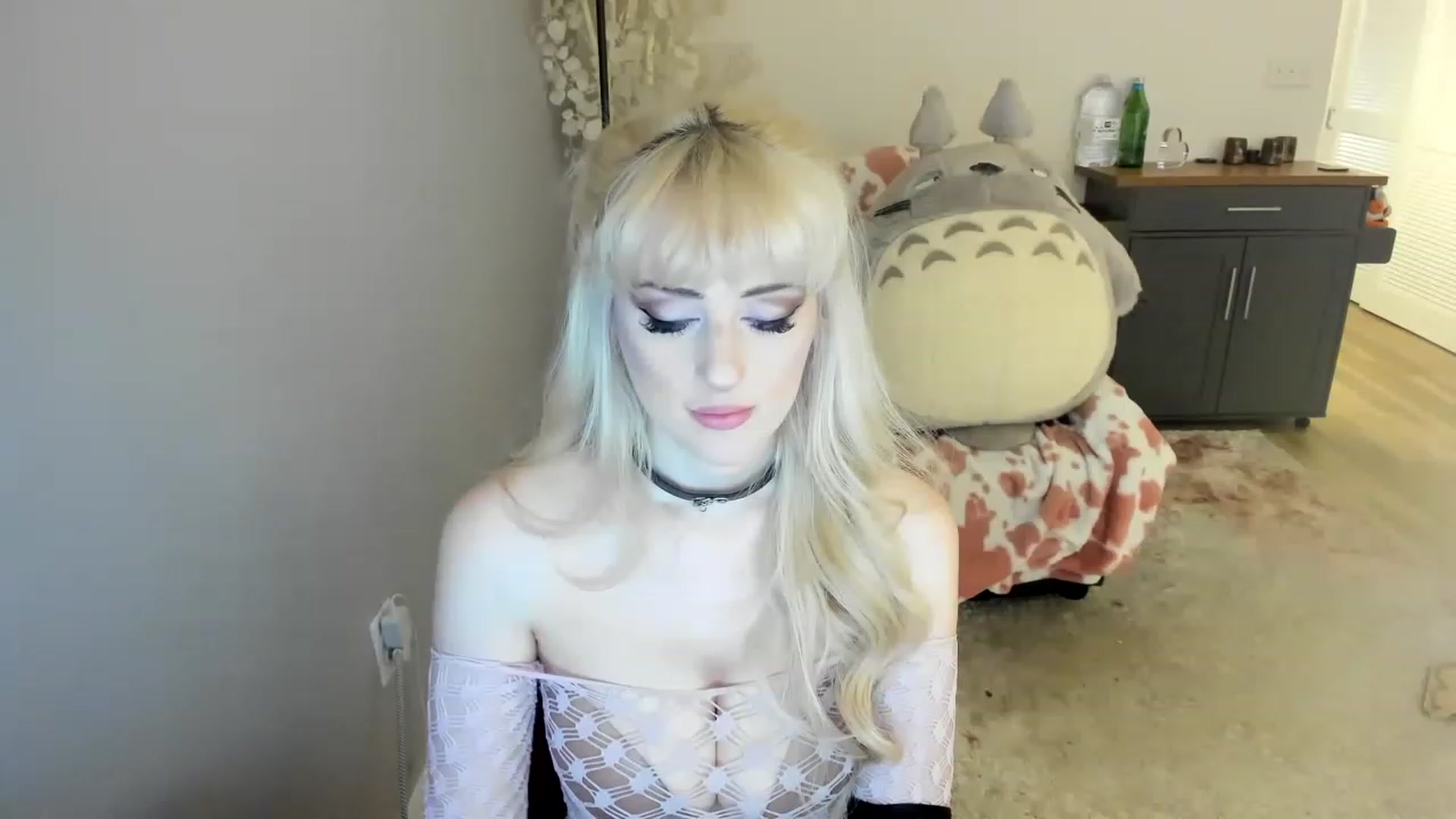 Gallery image thumbnail from MilkCuckDomme's myfreecams stream on, 06/16/2023, 02:32 image 6 of 20