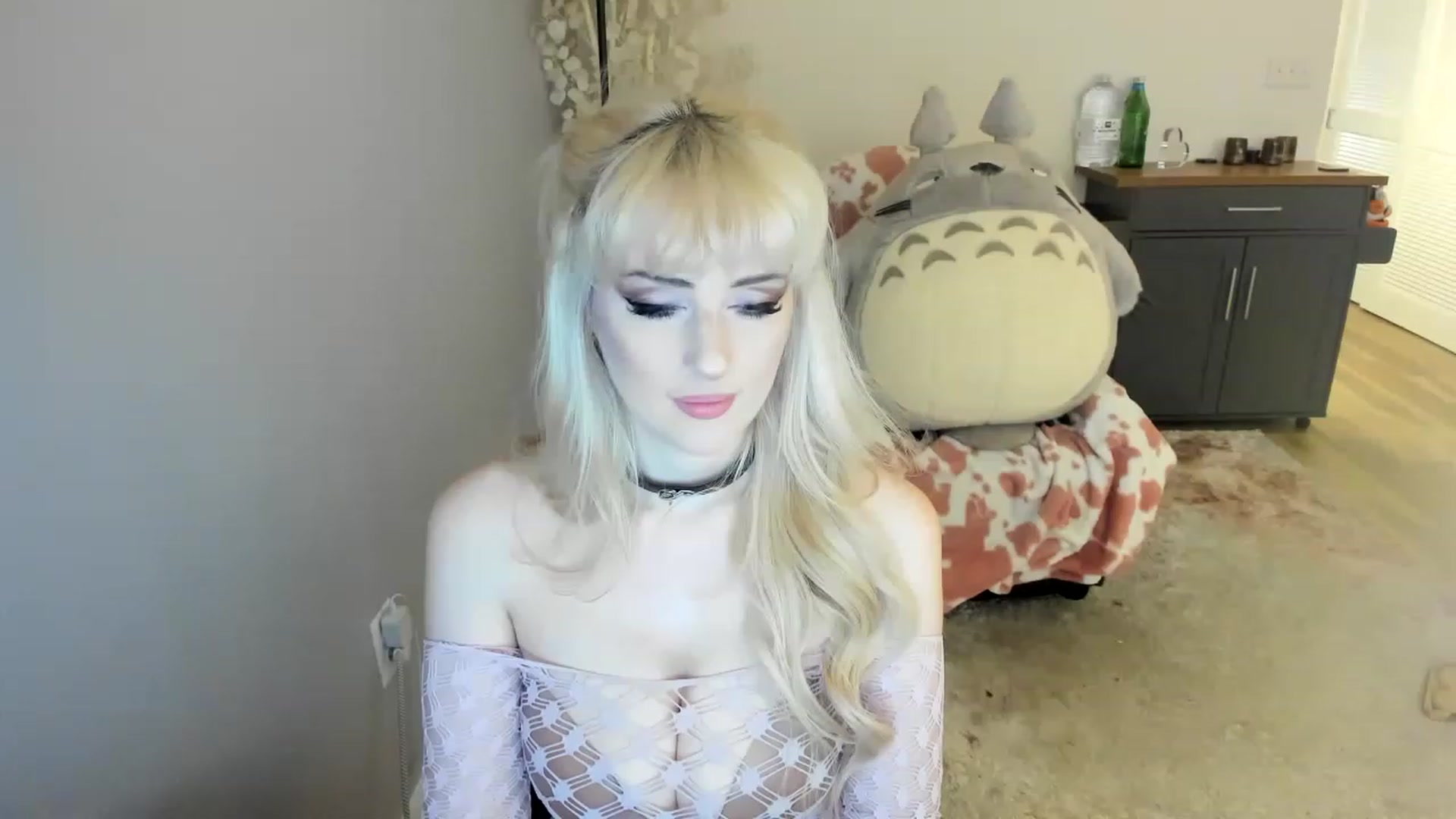 Gallery image thumbnail from MilkCuckDomme's myfreecams stream on, 06/16/2023, 02:32 image 13 of 20