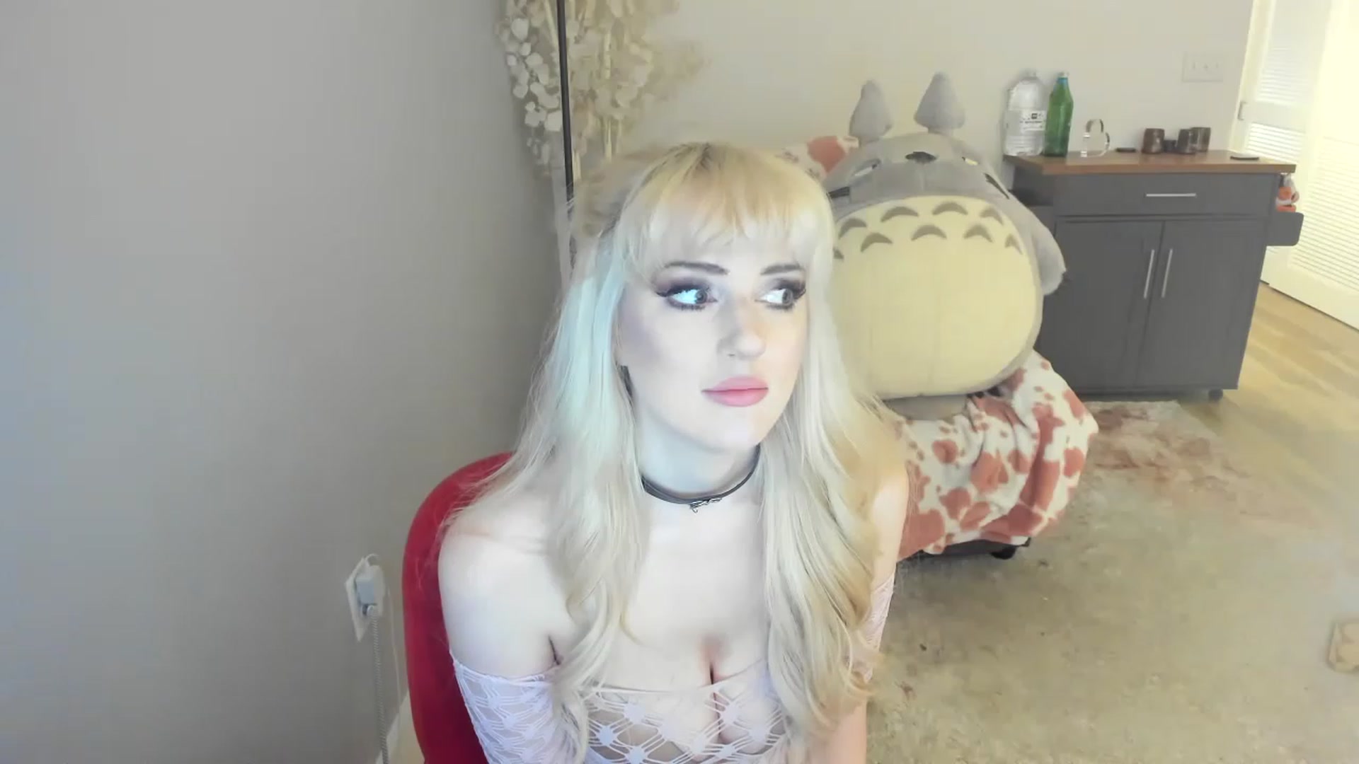 Gallery image thumbnail from MilkCuckDomme's myfreecams stream on, 06/16/2023, 04:36 image 5 of 20