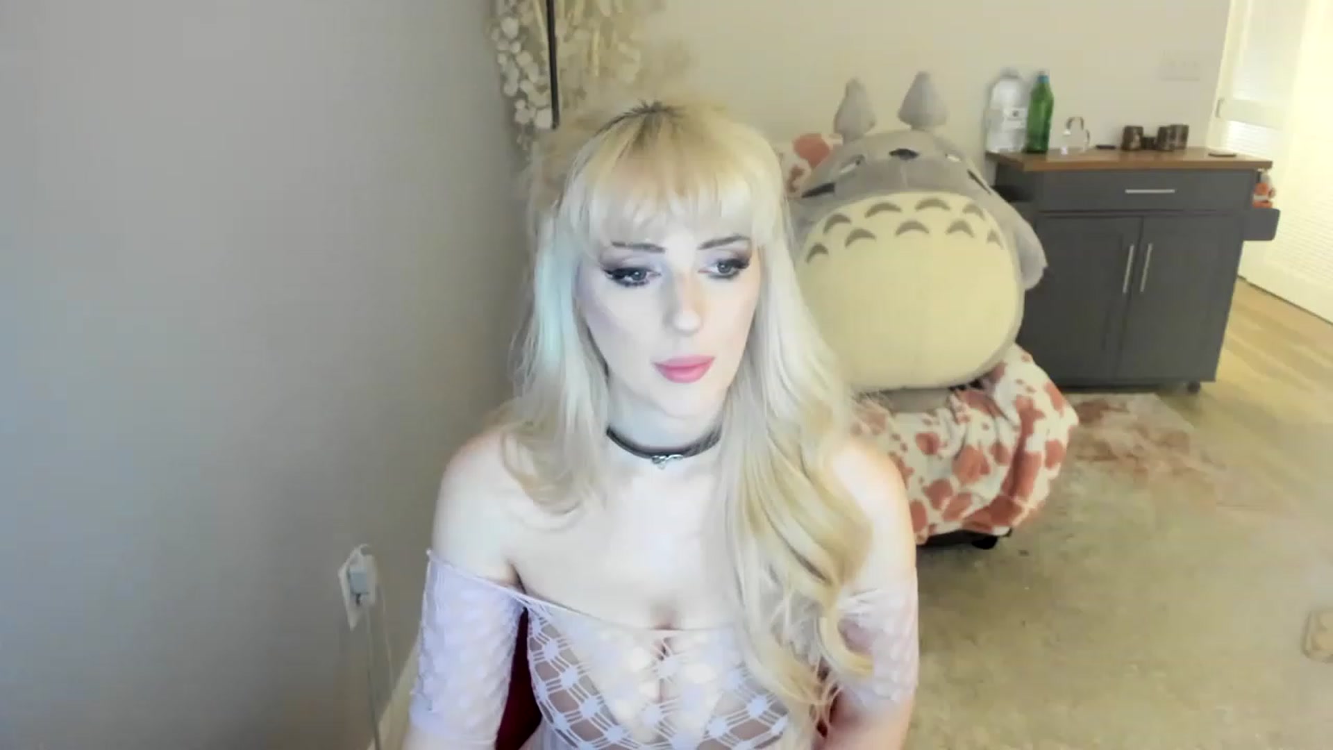 Gallery image thumbnail from MilkCuckDomme's myfreecams stream on, 06/16/2023, 04:36 image 15 of 20
