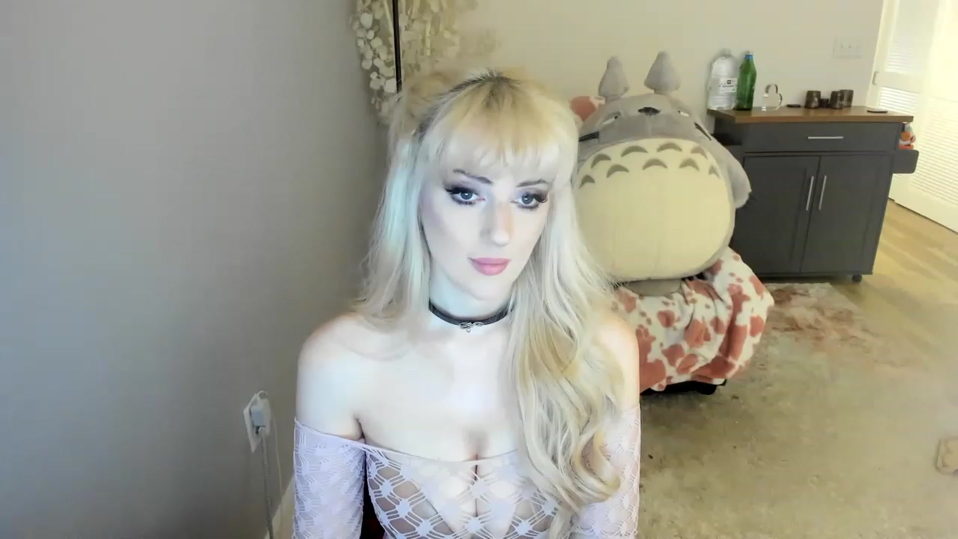 Gallery image thumbnail from MilkCuckDomme's myfreecams stream on, 06/16/2023, 04:36 image 7 of 20