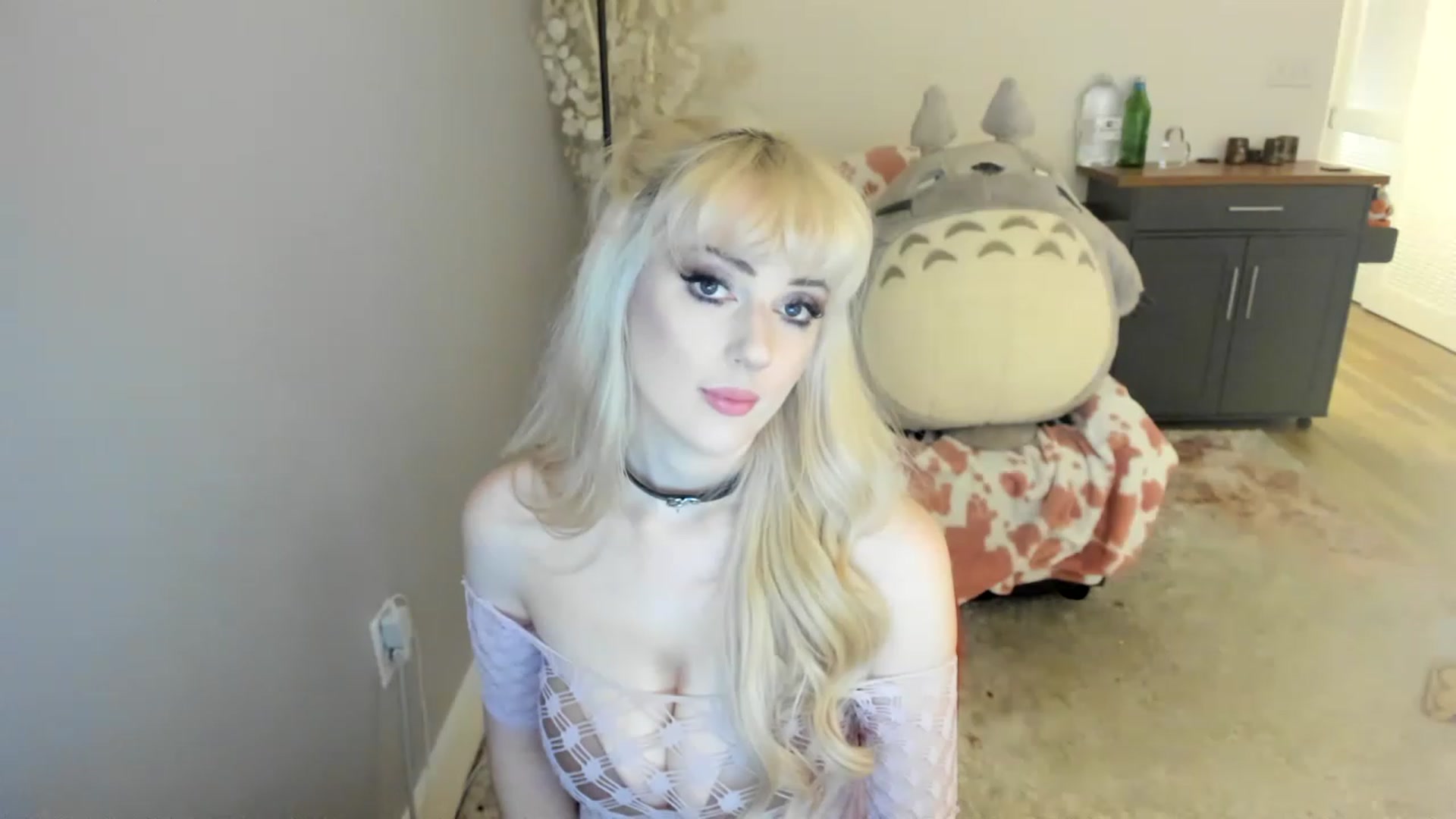 Gallery image thumbnail from MilkCuckDomme's myfreecams stream on, 06/16/2023, 04:36 image 16 of 20