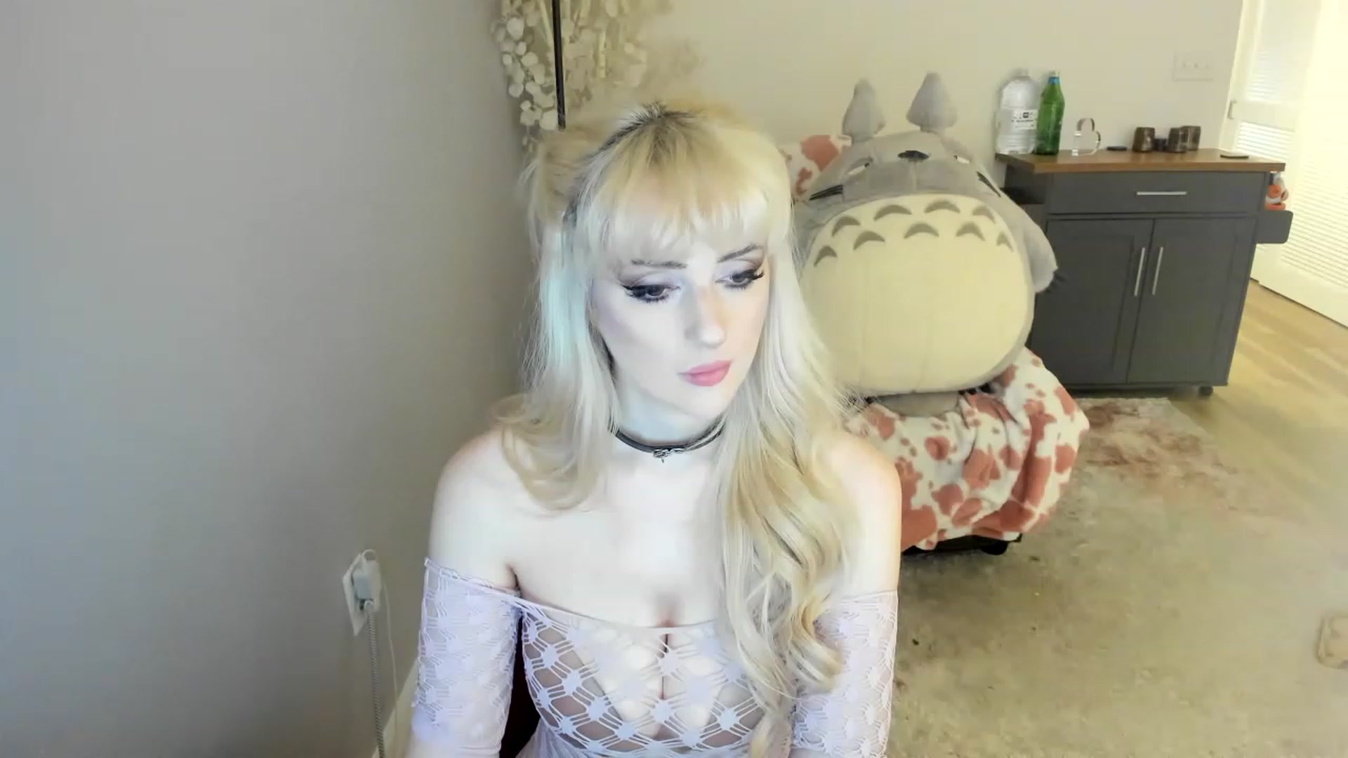 Gallery image thumbnail from MilkCuckDomme's myfreecams stream on, 06/16/2023, 04:36 image 14 of 20