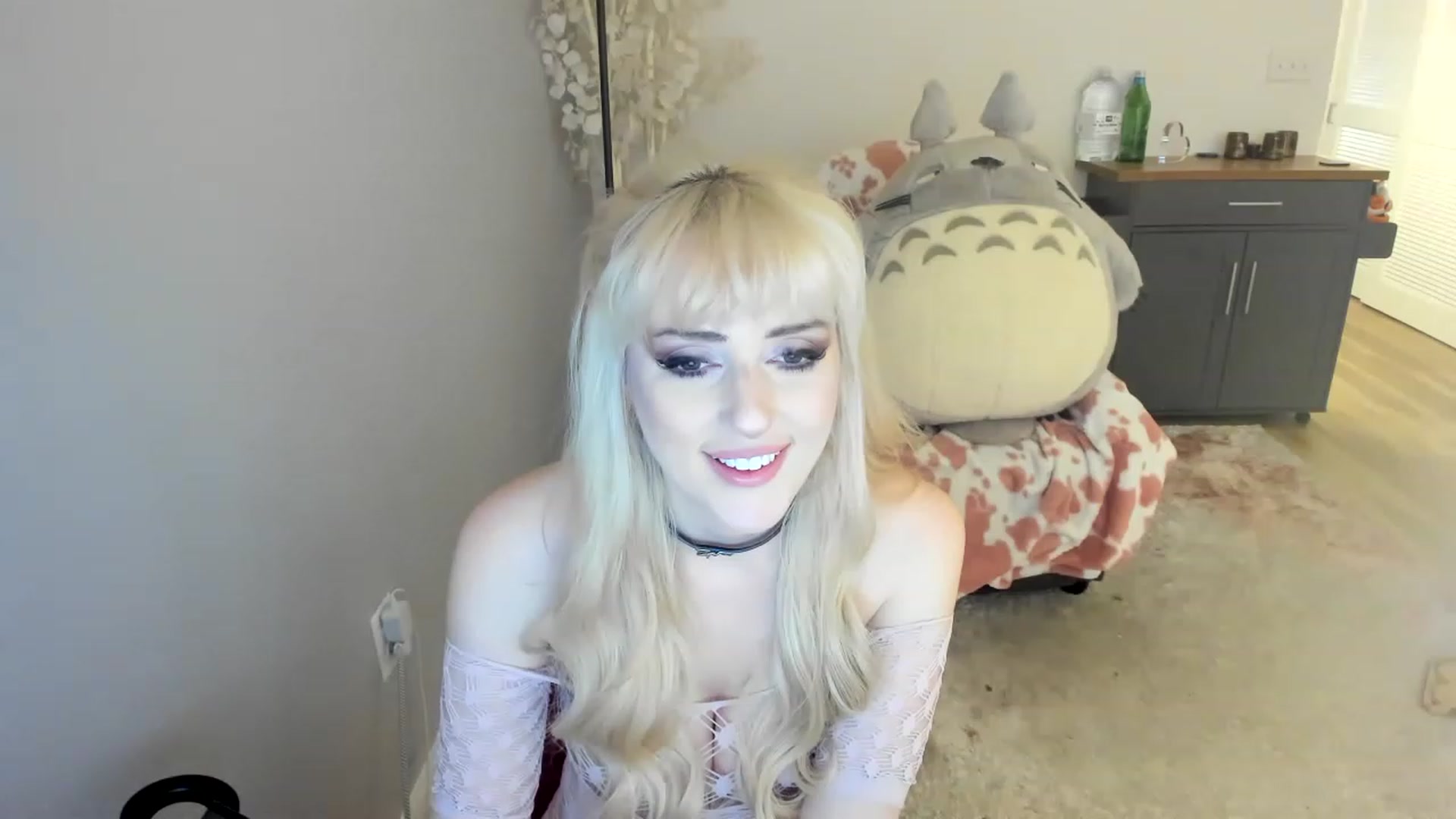 Gallery image thumbnail from MilkCuckDomme's myfreecams stream on, 06/16/2023, 07:07 image 13 of 20