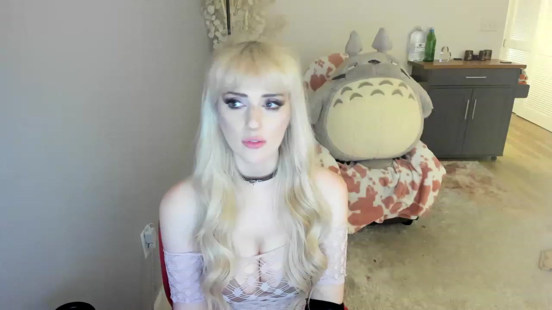 Gallery image thumbnail from MilkCuckDomme's myfreecams stream on, 06/16/2023, 13:05 image 6 of 20