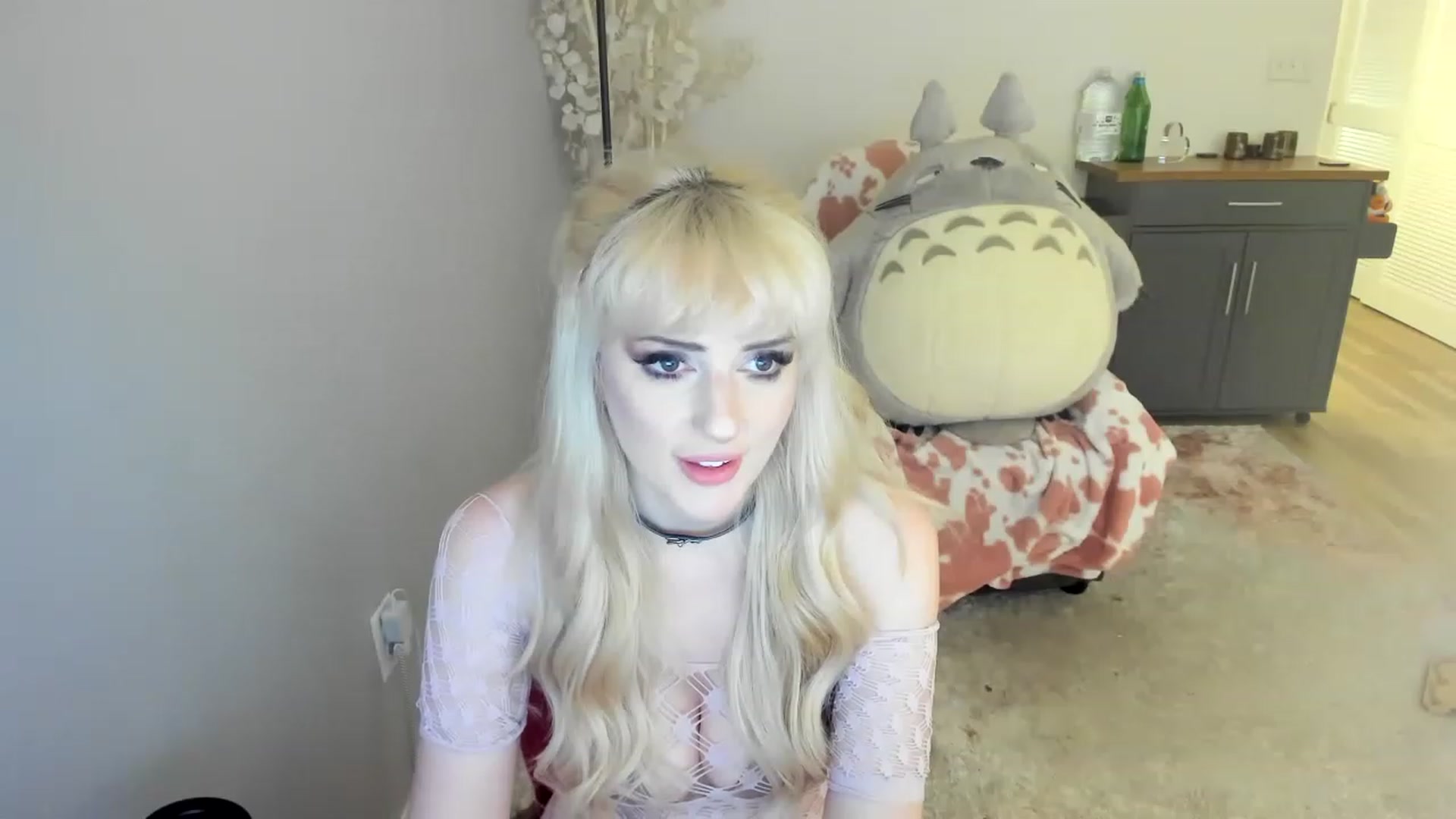 Gallery image thumbnail from MilkCuckDomme's myfreecams stream on, 06/16/2023, 14:32 image 18 of 20