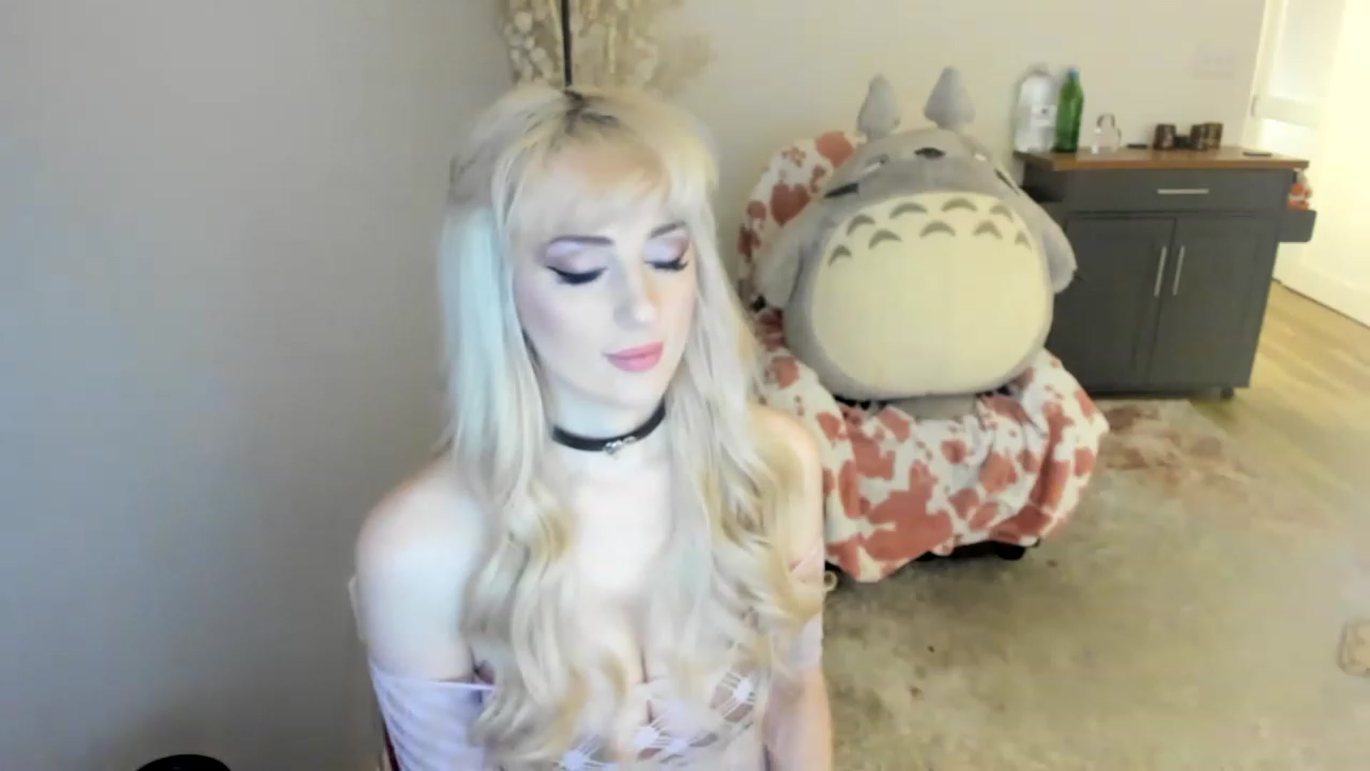 Gallery image thumbnail from MilkCuckDomme's myfreecams stream on, 06/17/2023, 02:39 image 8 of 20
