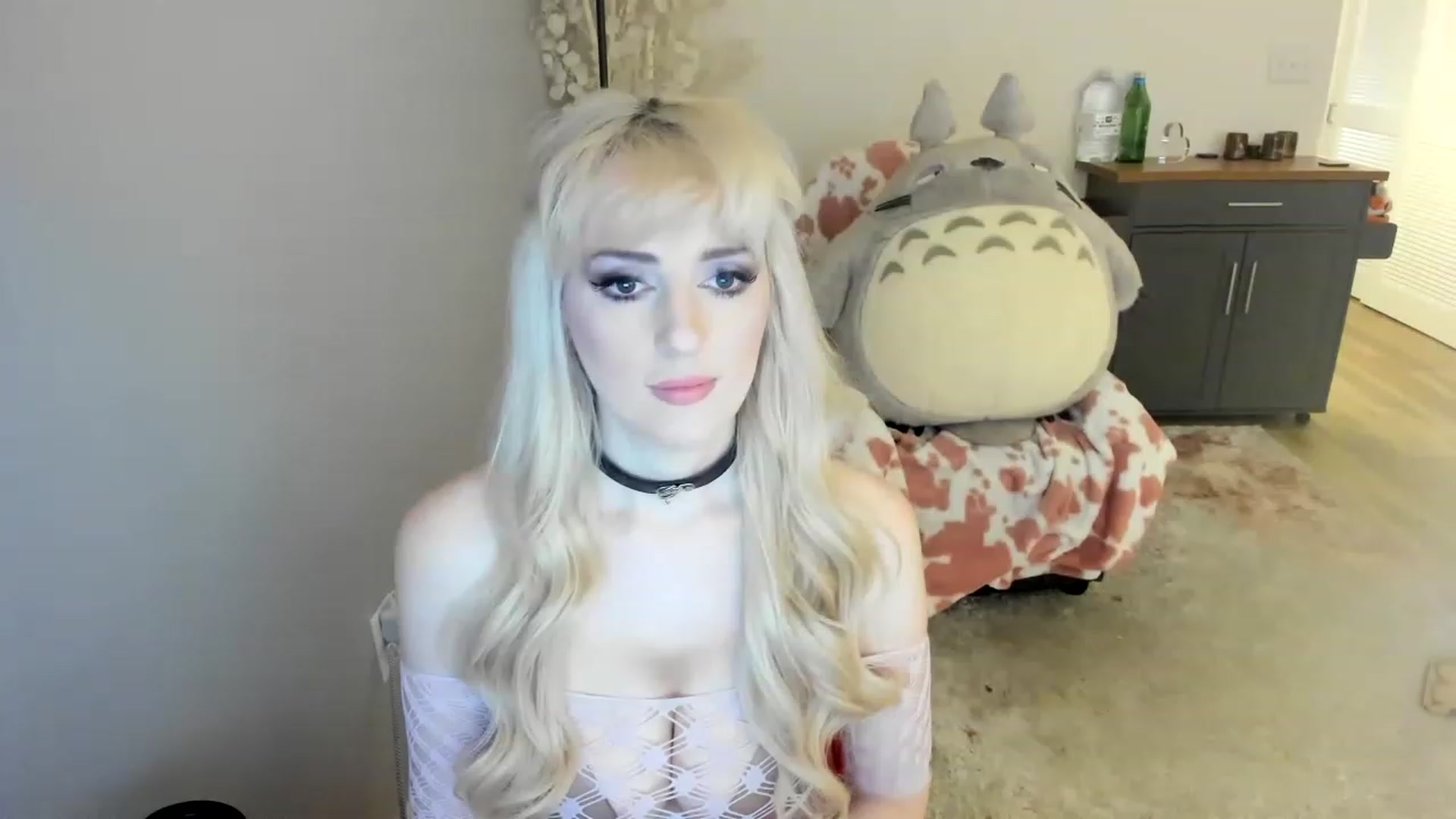 Gallery image thumbnail from MilkCuckDomme's myfreecams stream on, 06/17/2023, 02:39 image 9 of 20