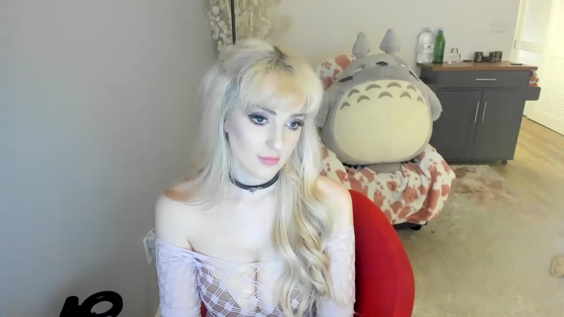 Gallery image thumbnail from MilkCuckDomme's myfreecams stream on, 06/17/2023, 11:53 image 11 of 20