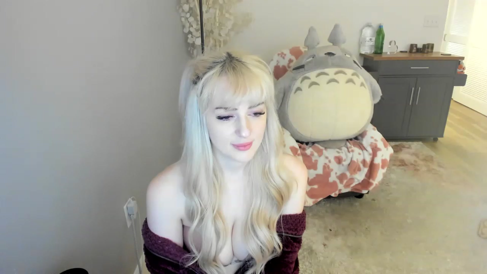Gallery image thumbnail from MilkCuckDomme's myfreecams stream on, 06/17/2023, 23:21 image 19 of 20