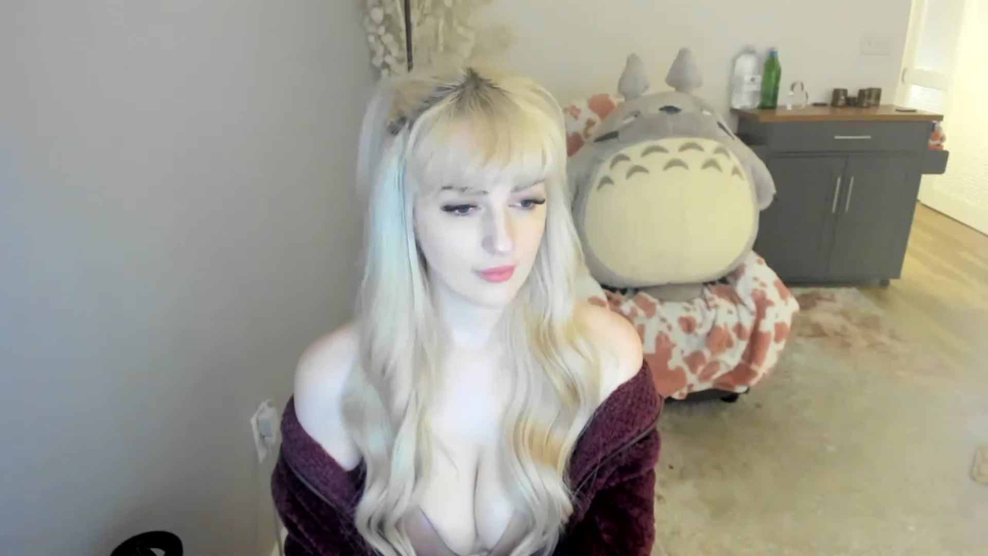Gallery image thumbnail from MilkCuckDomme's myfreecams stream on, 06/17/2023, 23:21 image 14 of 20