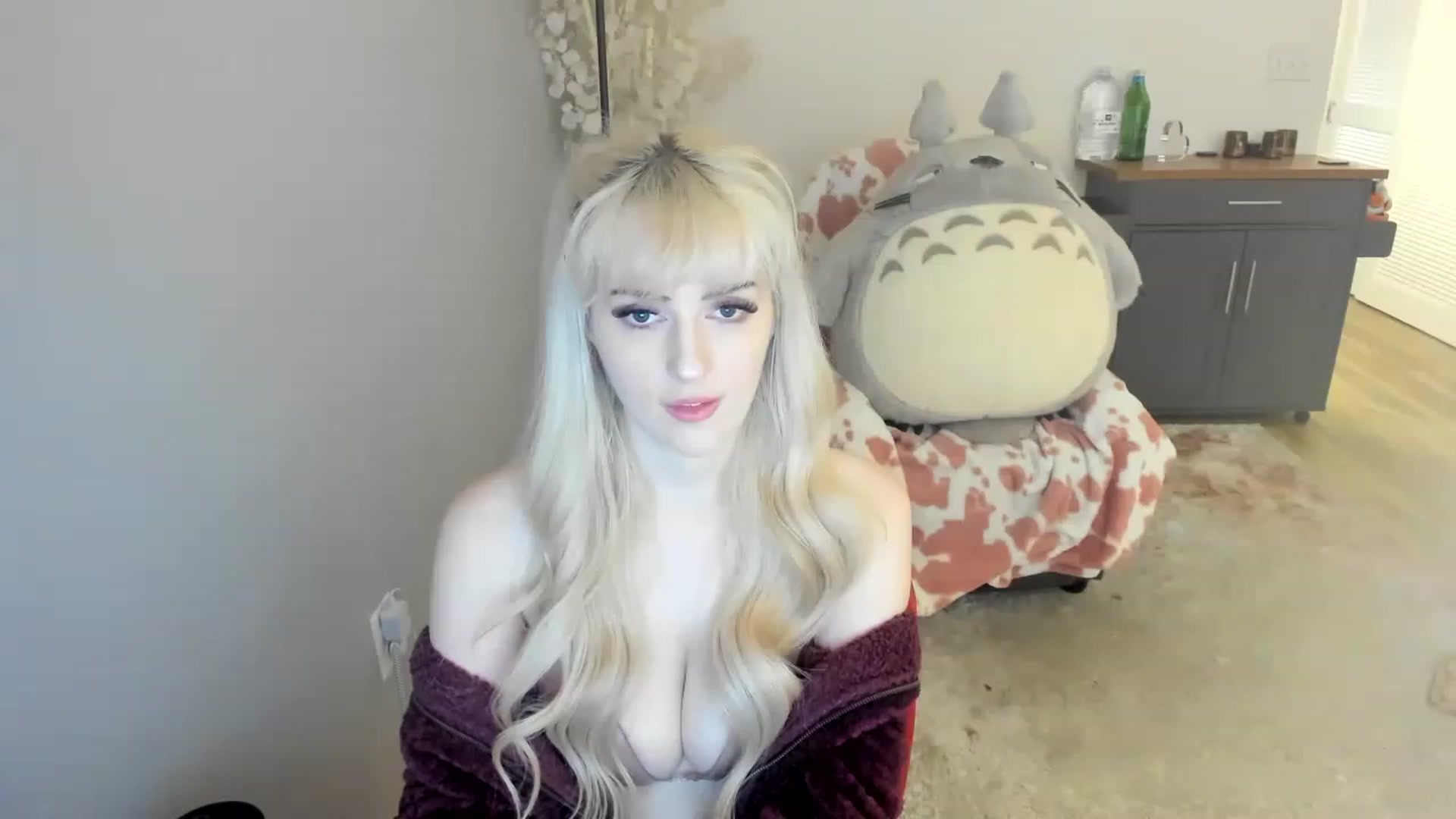 Gallery image thumbnail from MilkCuckDomme's myfreecams stream on, 06/18/2023, 24:10 image 12 of 20