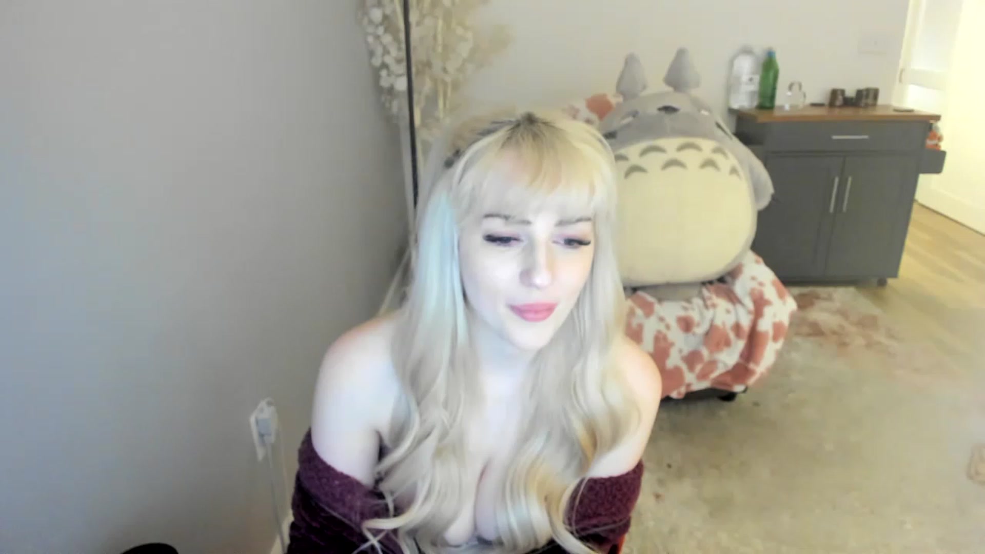 Gallery image thumbnail from MilkCuckDomme's myfreecams stream on, 06/18/2023, 24:10 image 3 of 20