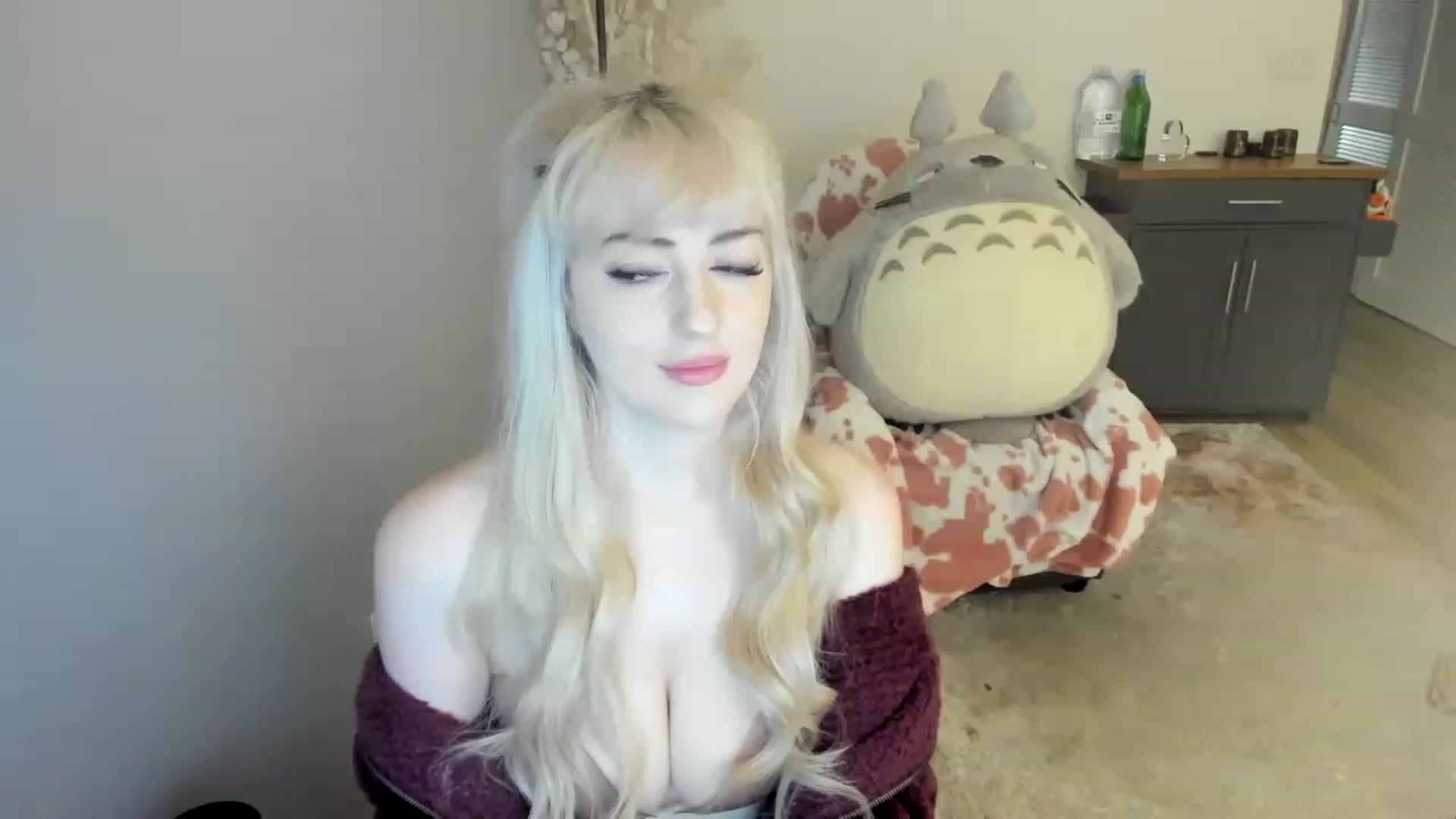 Gallery image thumbnail from MilkCuckDomme's myfreecams stream on, 06/18/2023, 07:55 image 4 of 20