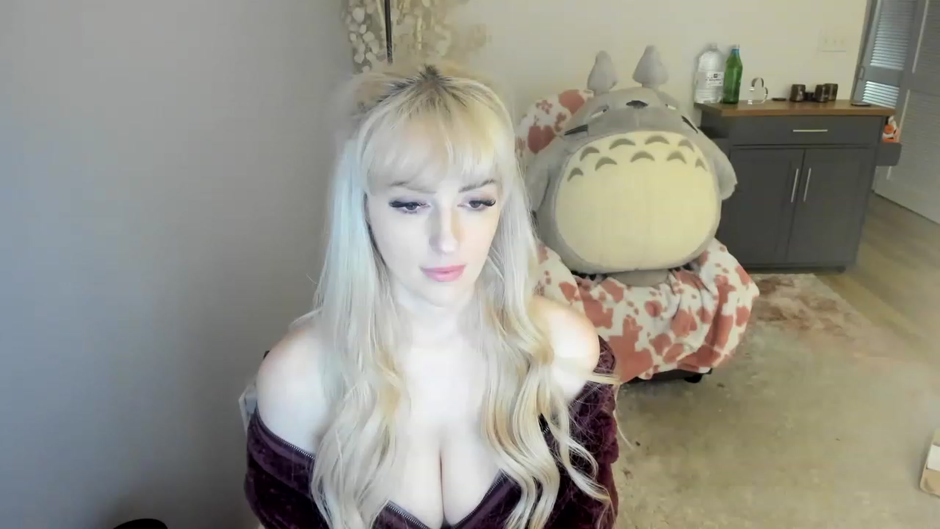 Gallery image thumbnail from MilkCuckDomme's myfreecams stream on, 06/18/2023, 11:17 image 4 of 20