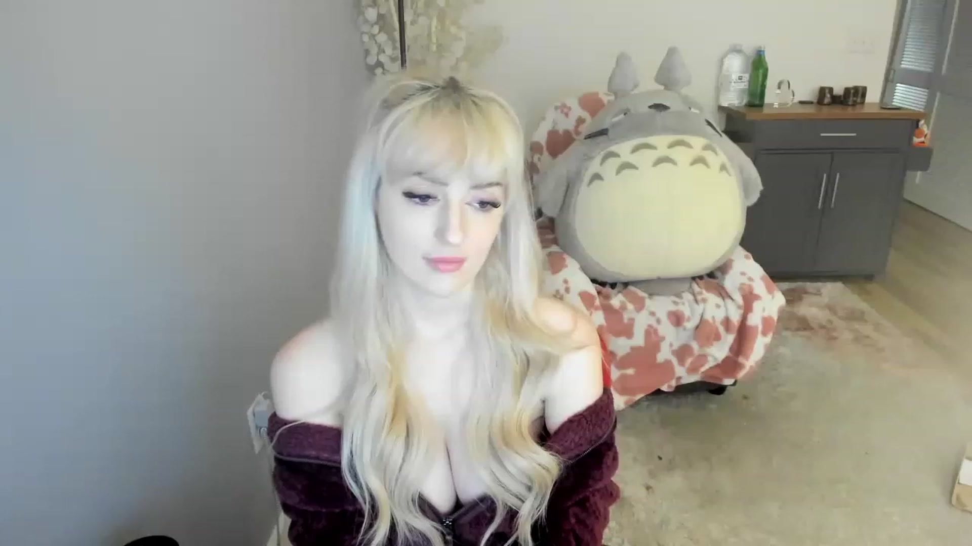 Gallery image thumbnail from MilkCuckDomme's myfreecams stream on, 06/18/2023, 12:41 image 16 of 20