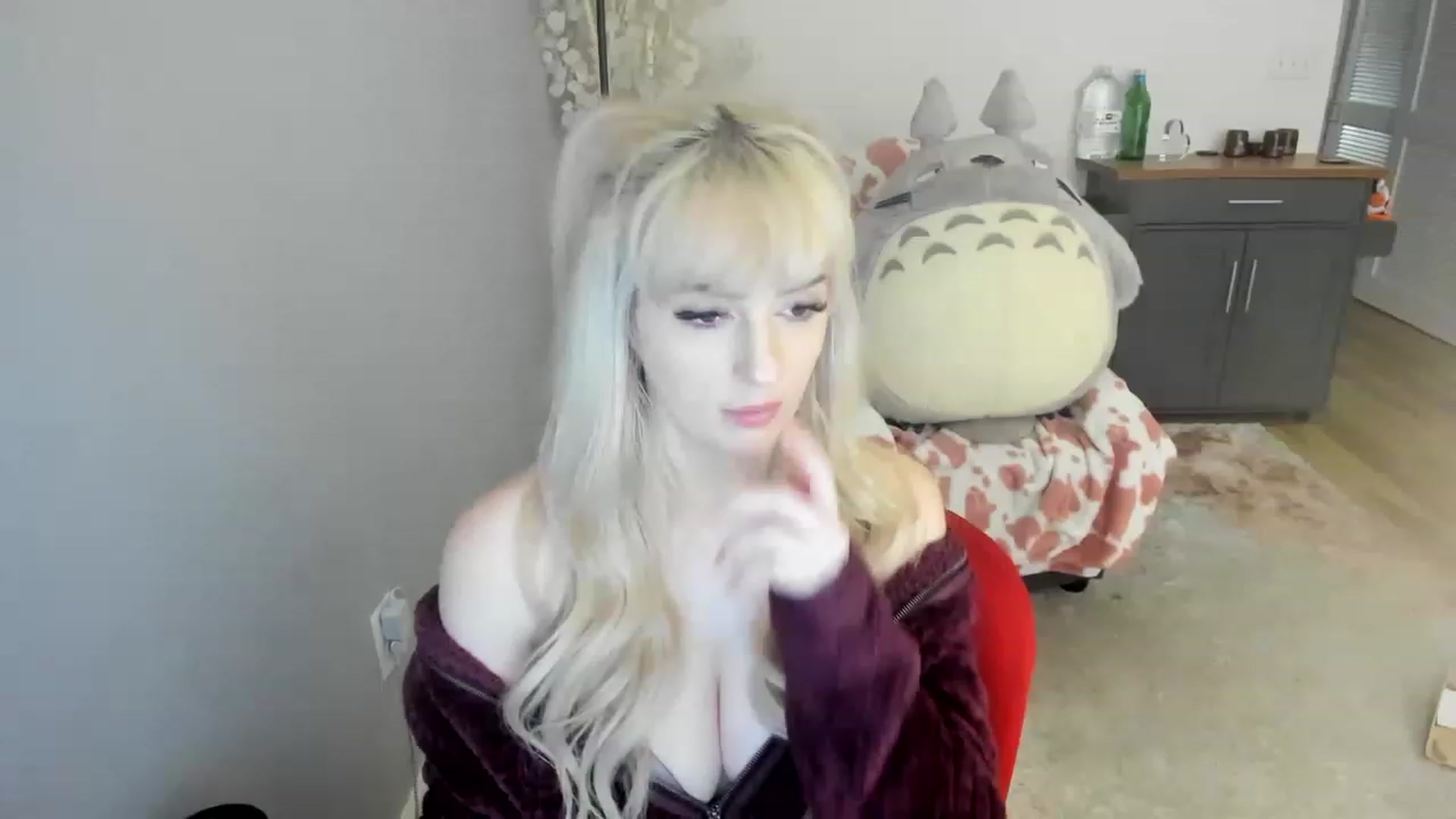 Gallery image thumbnail from MilkCuckDomme's myfreecams stream on, 06/18/2023, 15:36 image 8 of 20