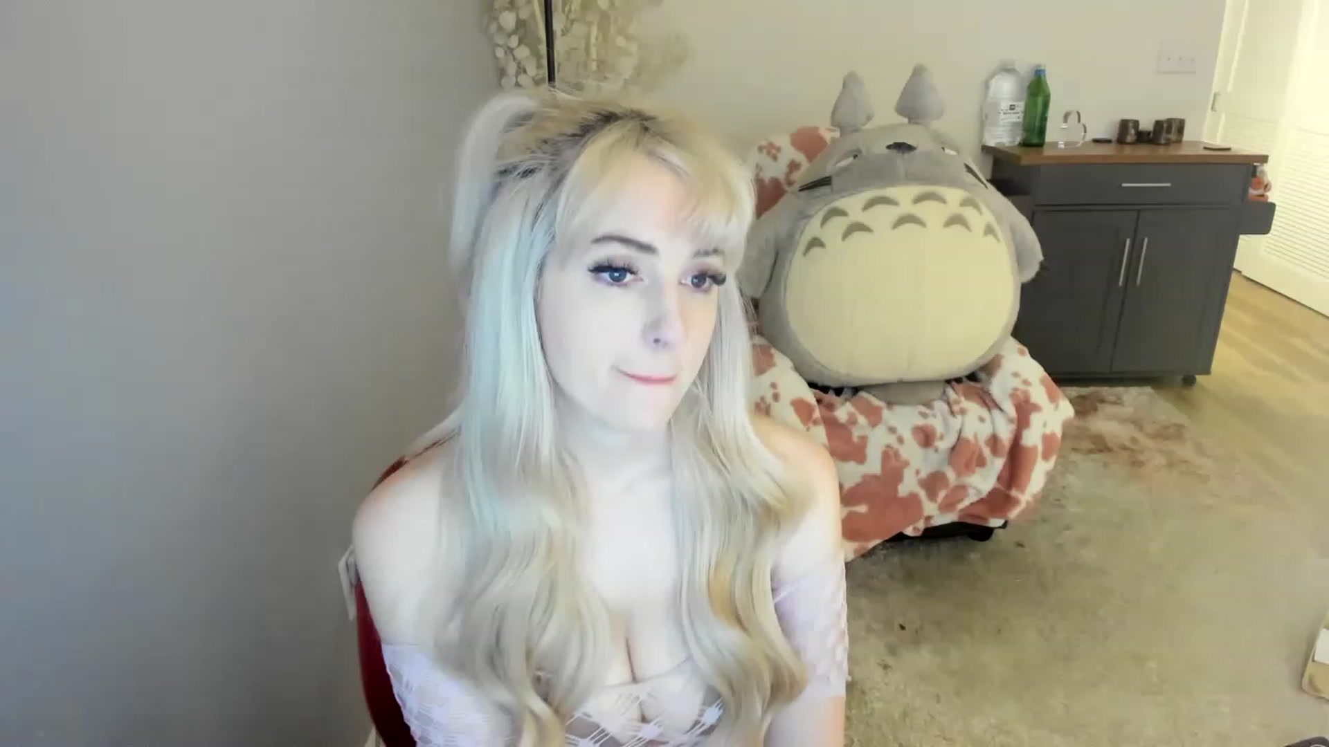 Gallery image thumbnail from MilkCuckDomme's myfreecams stream on, 06/19/2023, 01:52 image 11 of 20
